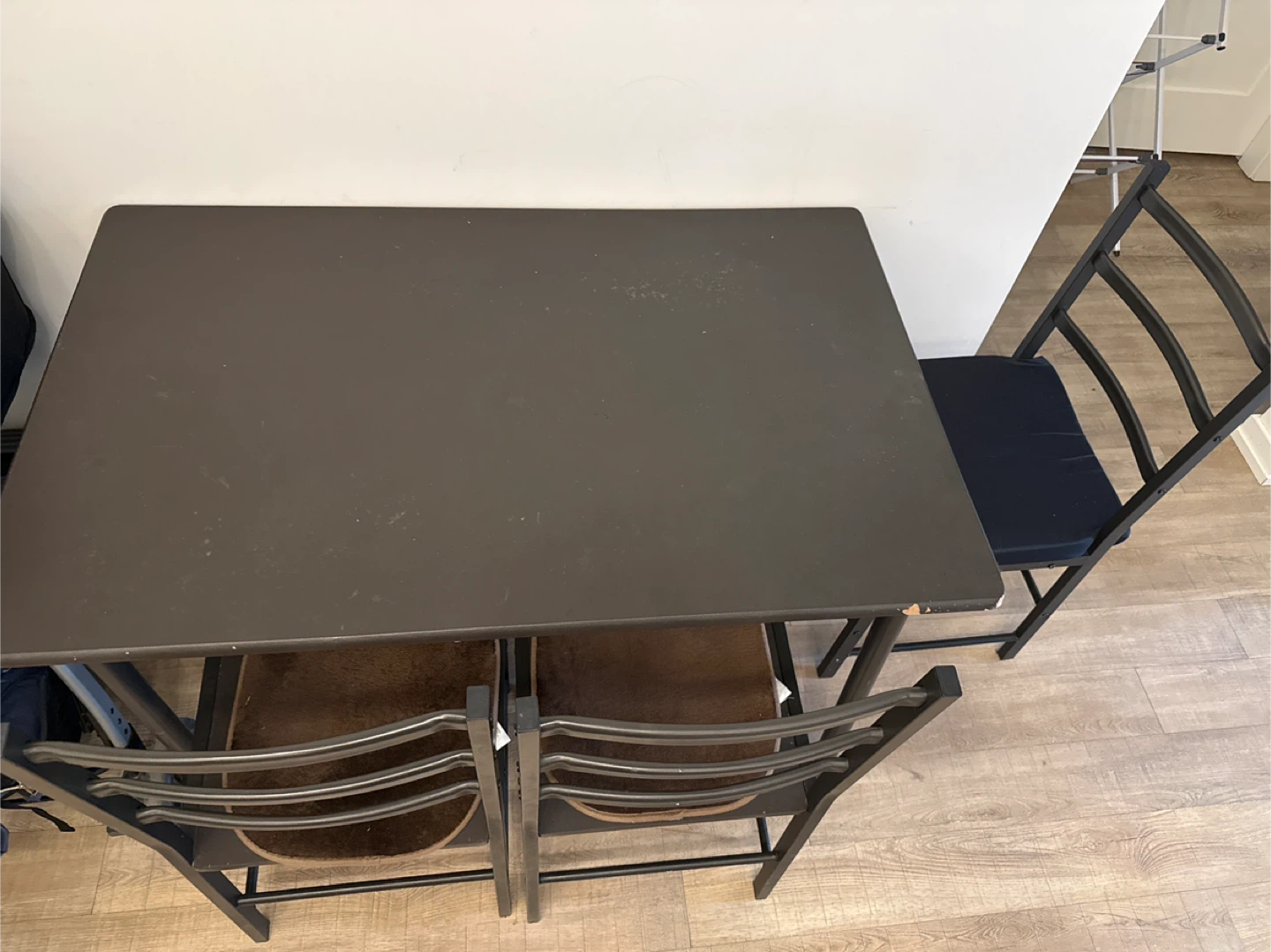 Metal Dining Set with 3 Metal Chairs