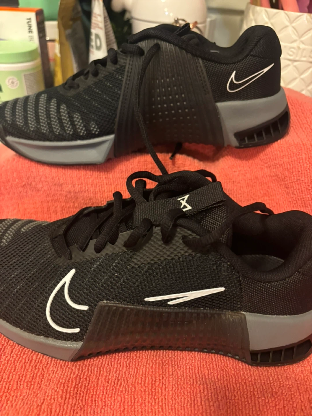 Nike PG 6 Women’s  Basketball Shoes Size 8