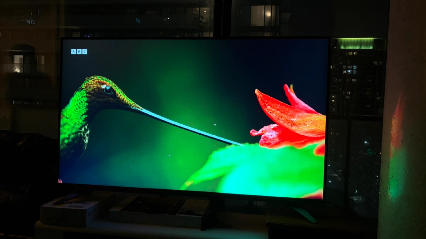 LG 65-inch UHD 4K Smart TV w magic remote