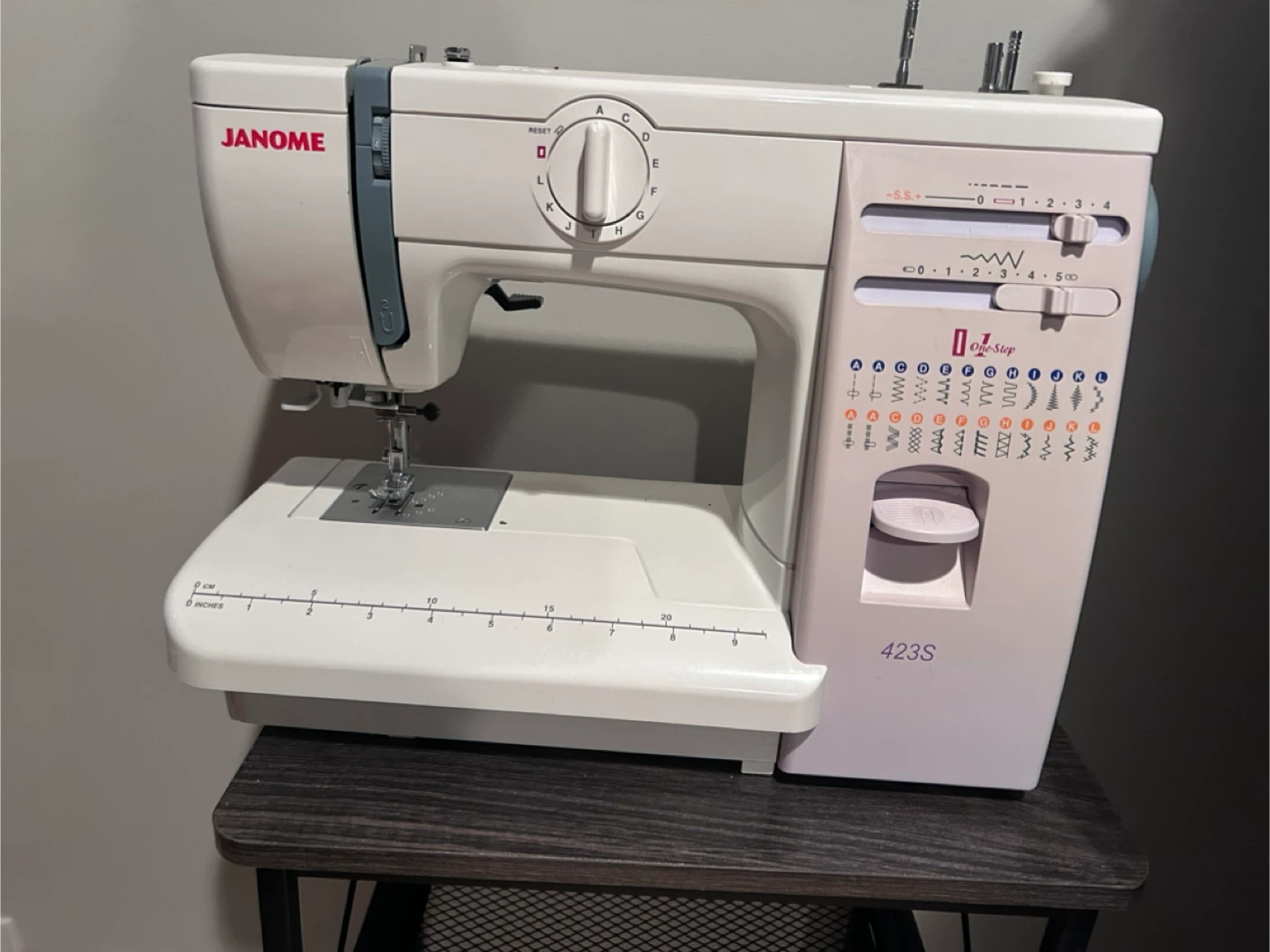 Janome 423S Sewing Machine