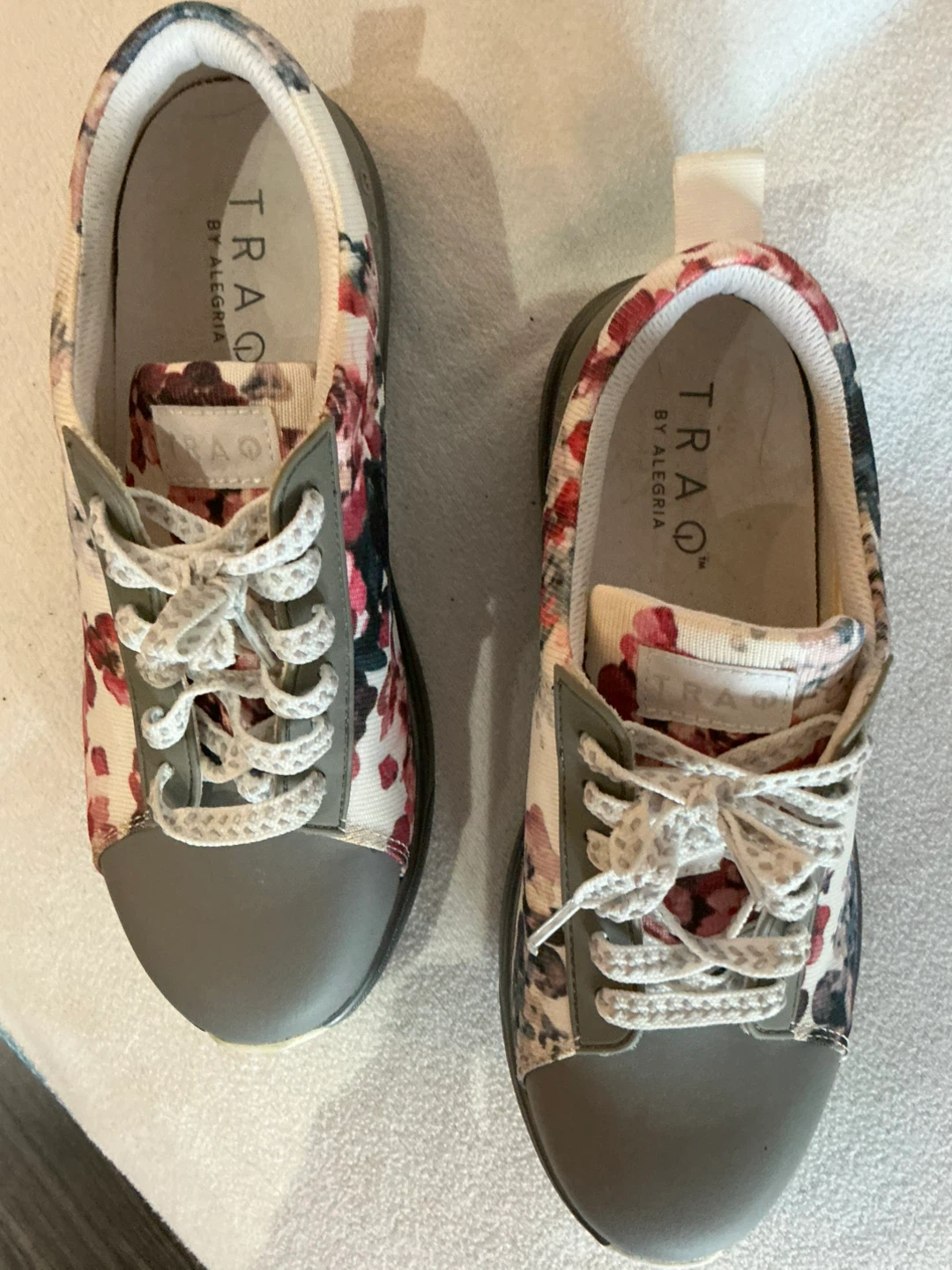 TRAQ by Alegria Women's Floral Sneakers - photo 4