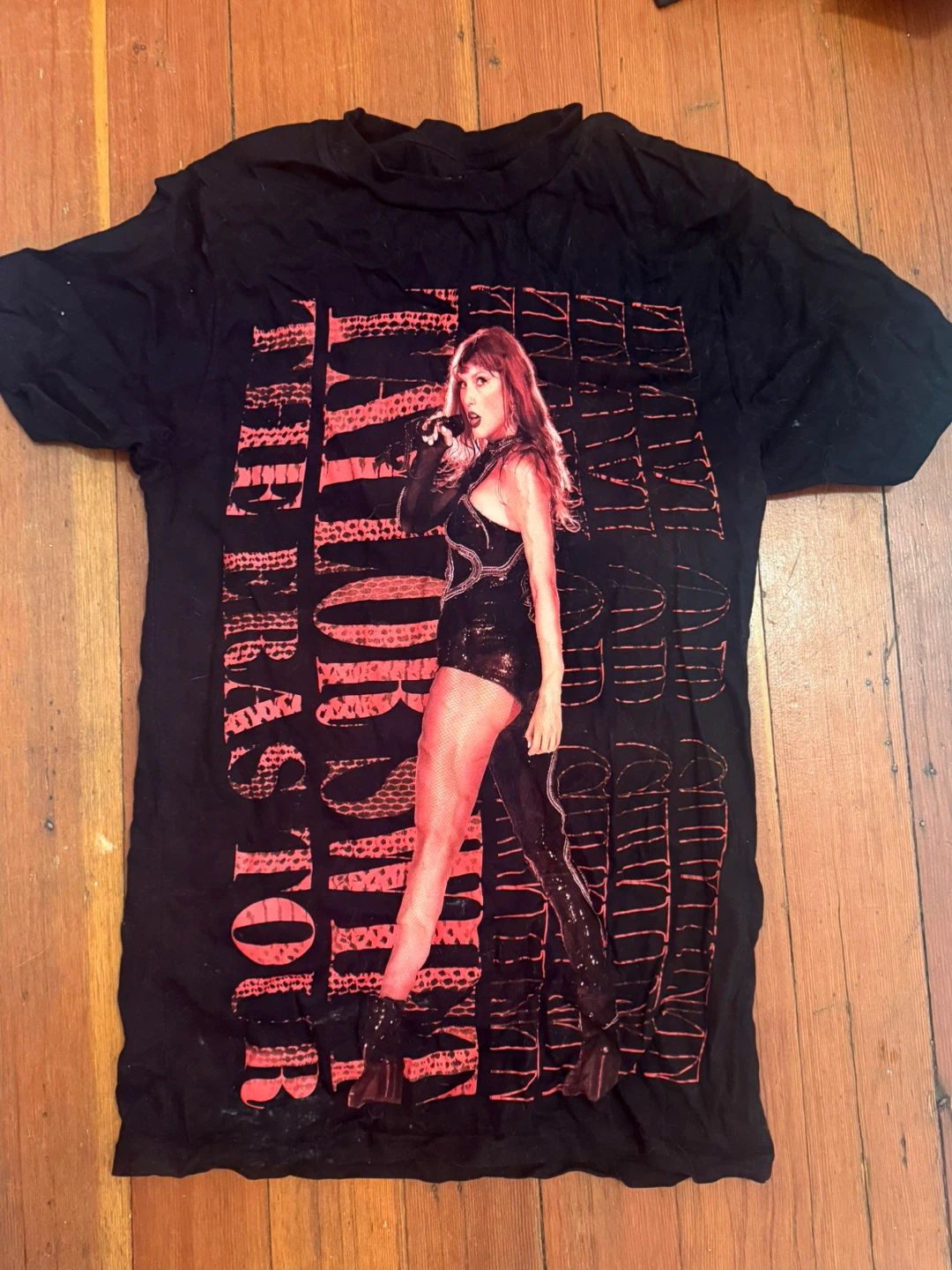 Taylor Swift The Eras Tour Reputation T-Shirt XS