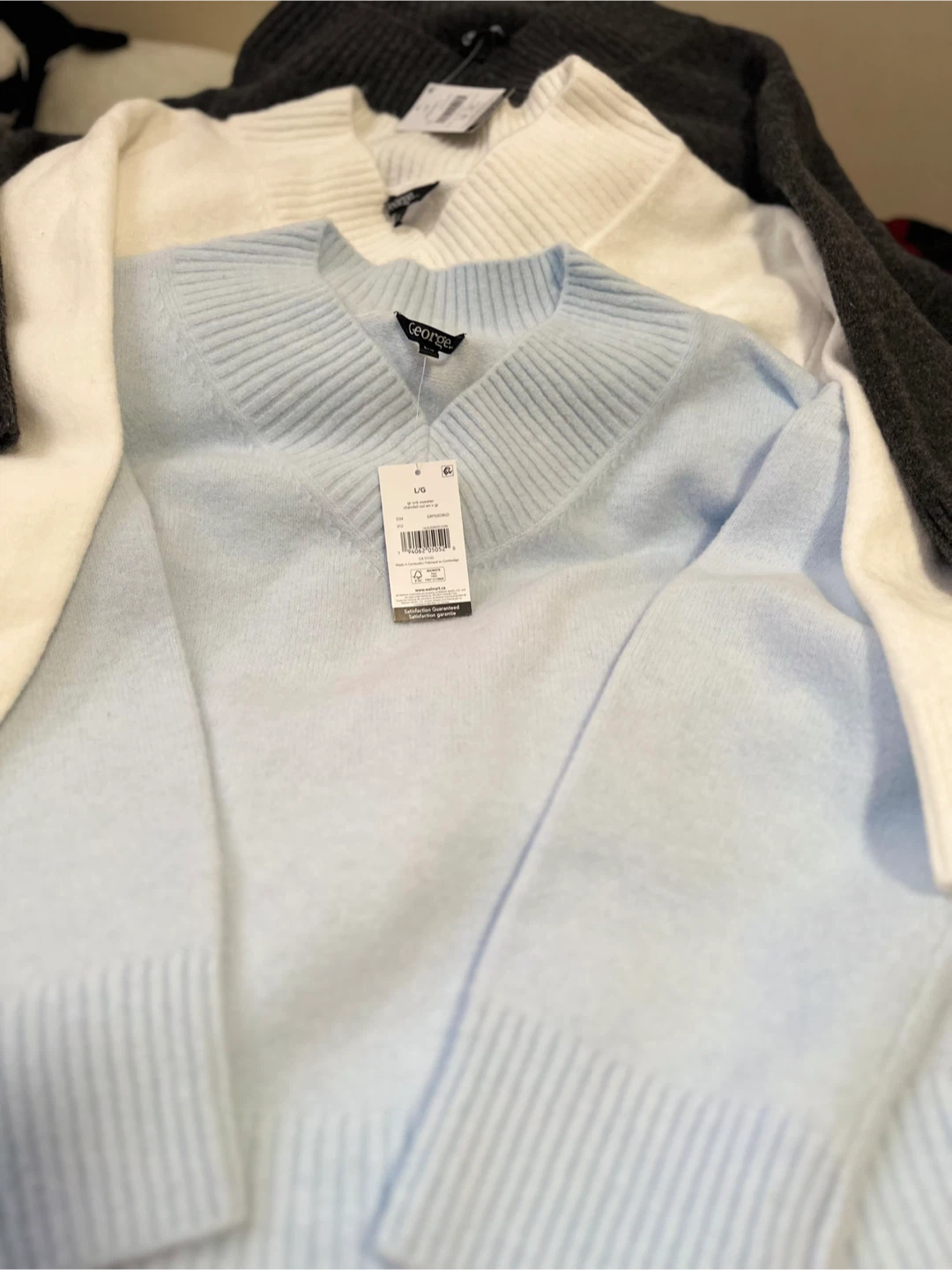 George Women's V-Neck Sweater (Light Blue, L)