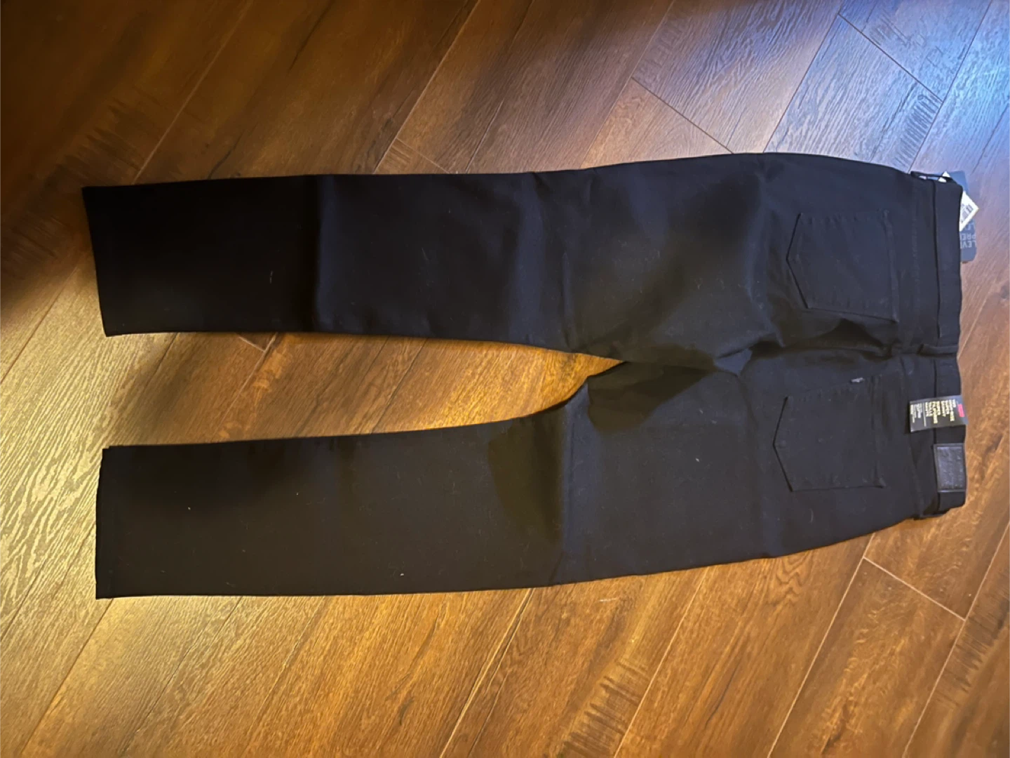 Women’s Black Levi’s high rise — size 18 New with Tag - photo 2