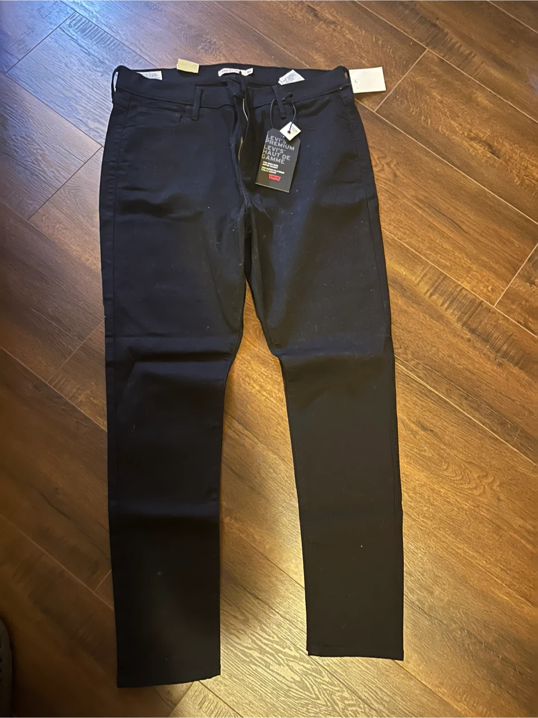 Women’s Black Levi’s high rise — size 18 New with Tag