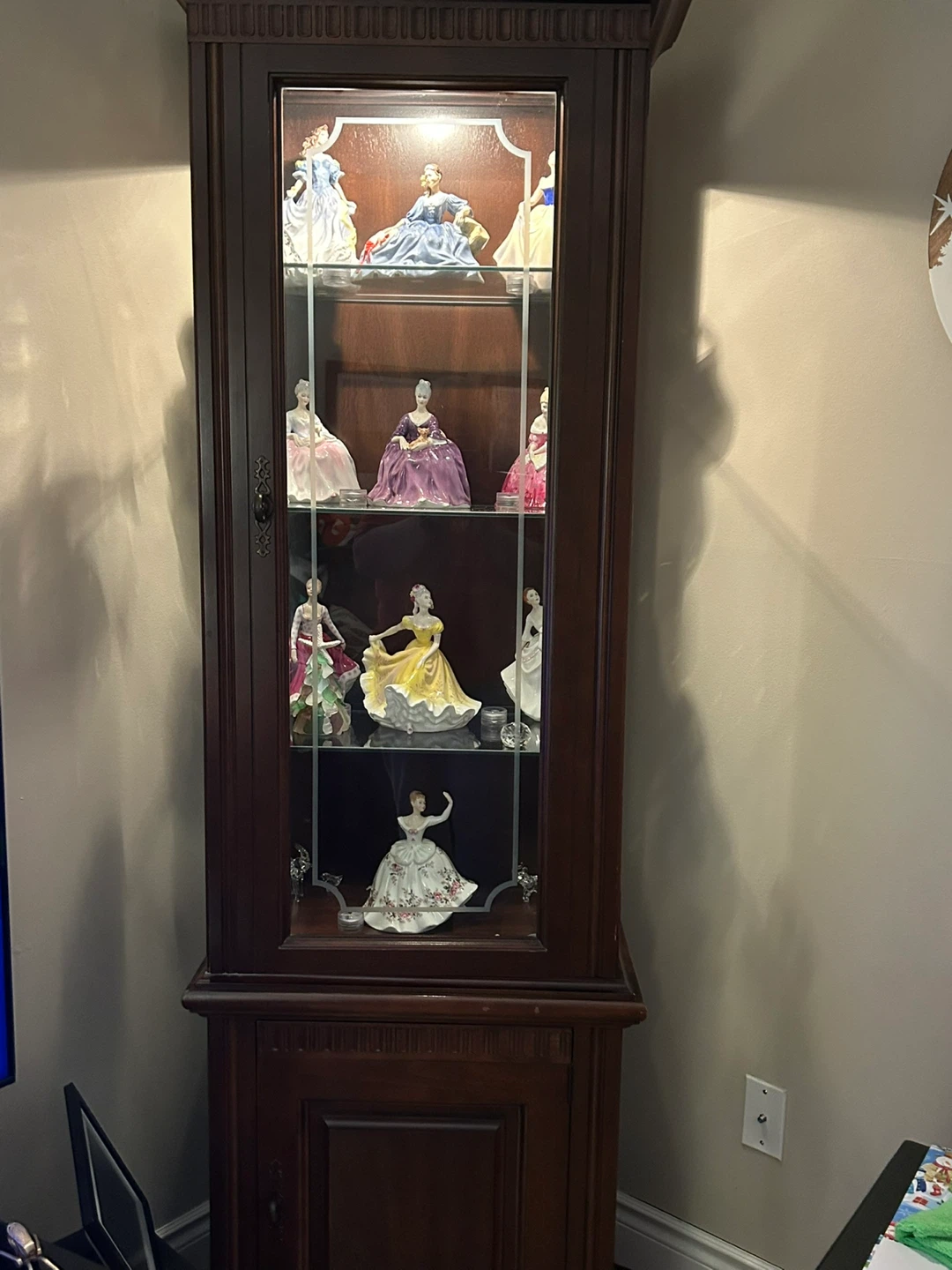Corner Display Cabinet with Figurines - photo 3
