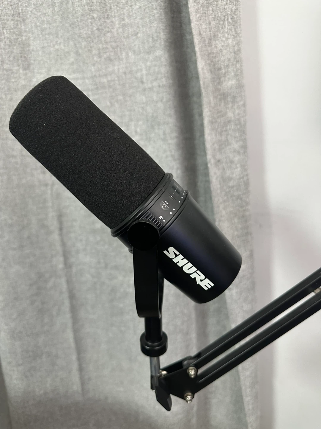 Shure MV7 USB/XLR Dynamic Microphone