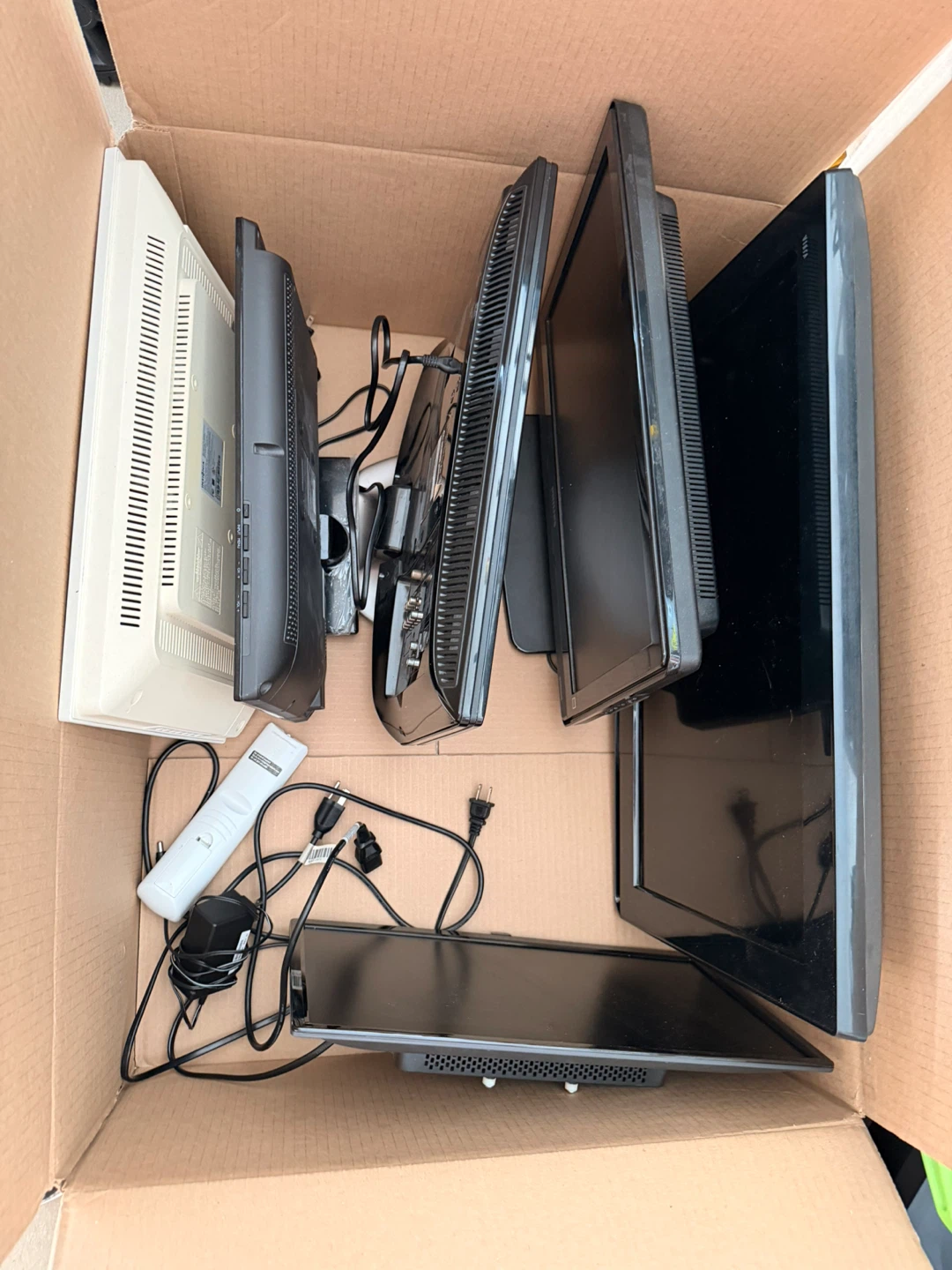 Assorted TV and Accessories - photo 3