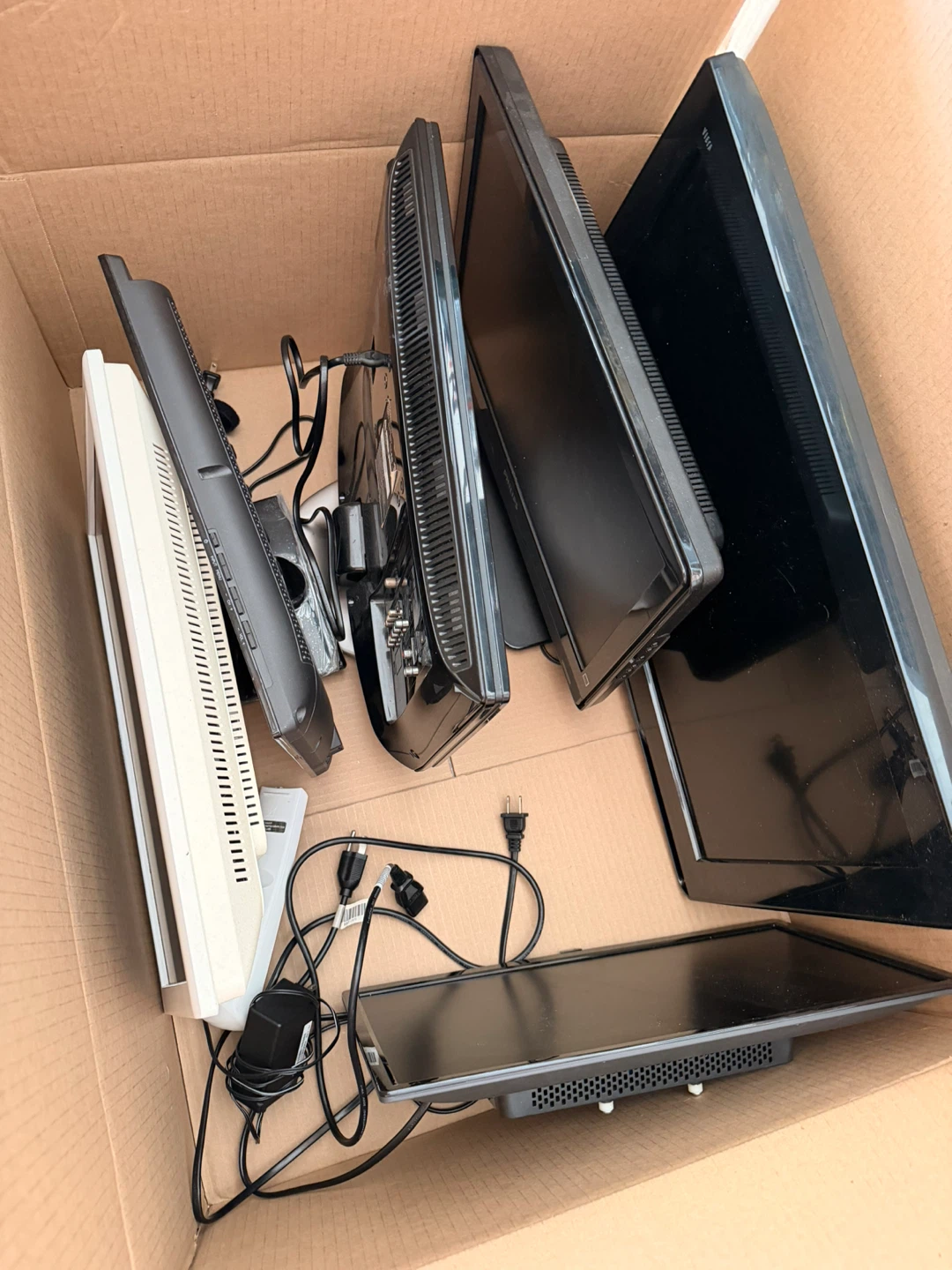 Assorted TV and Accessories - photo 2