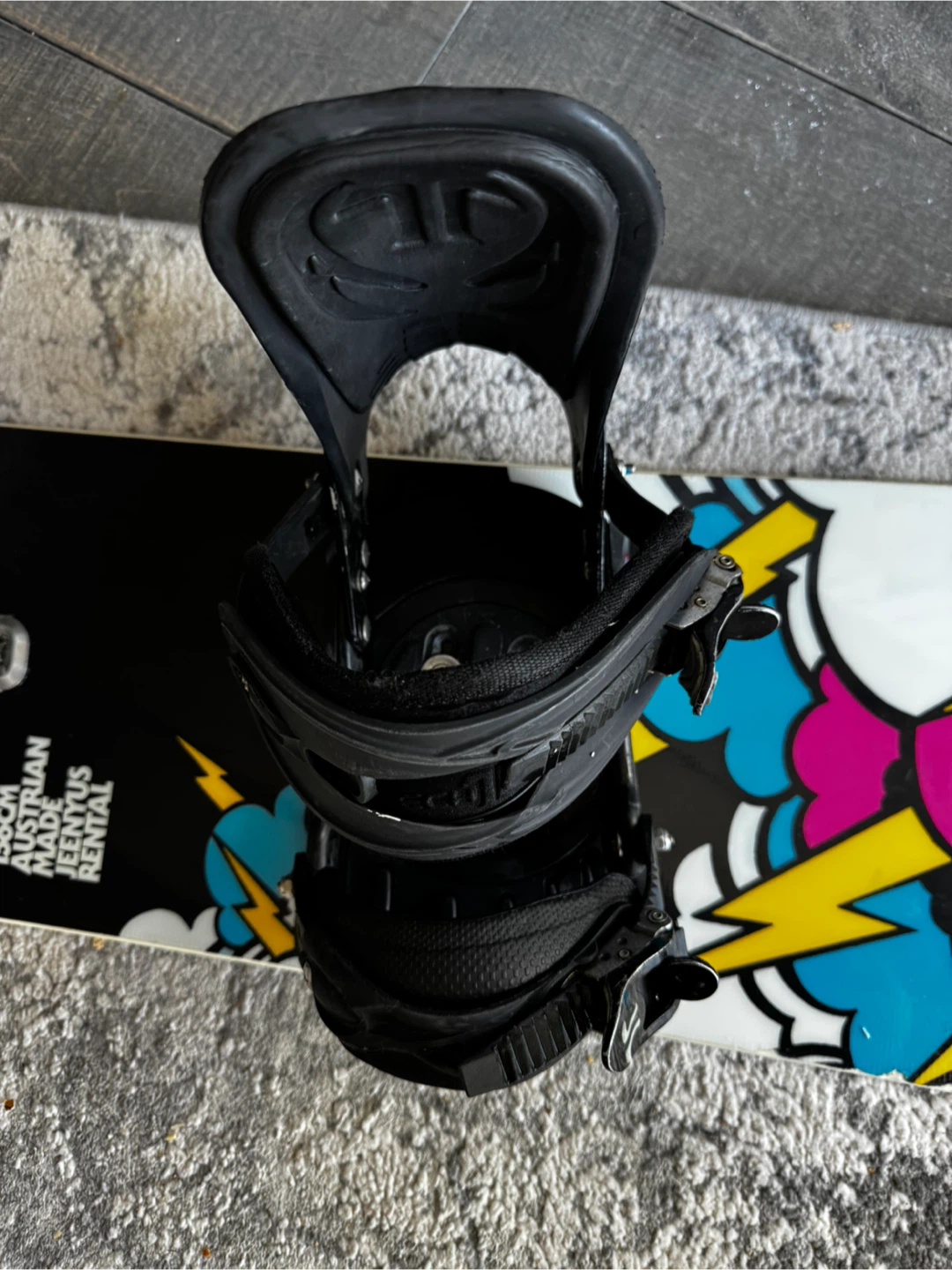 Rare Jeenyus Snowboard 156cm with Bindings - photo 5