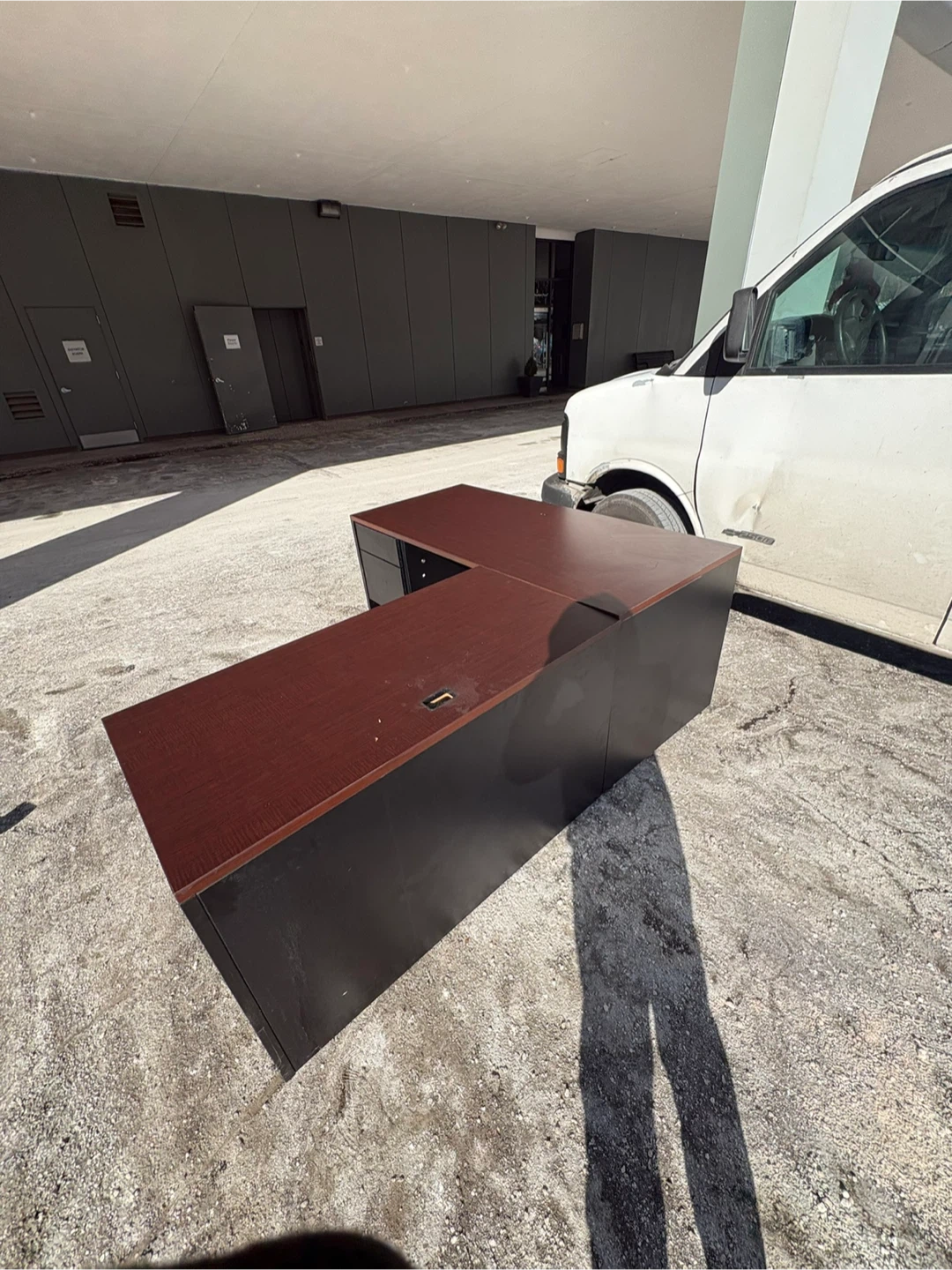 L-Shaped Office Desk - photo 2
