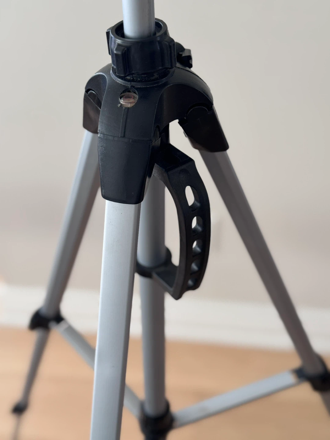 Adjustable Tripod for Camera - photo 3