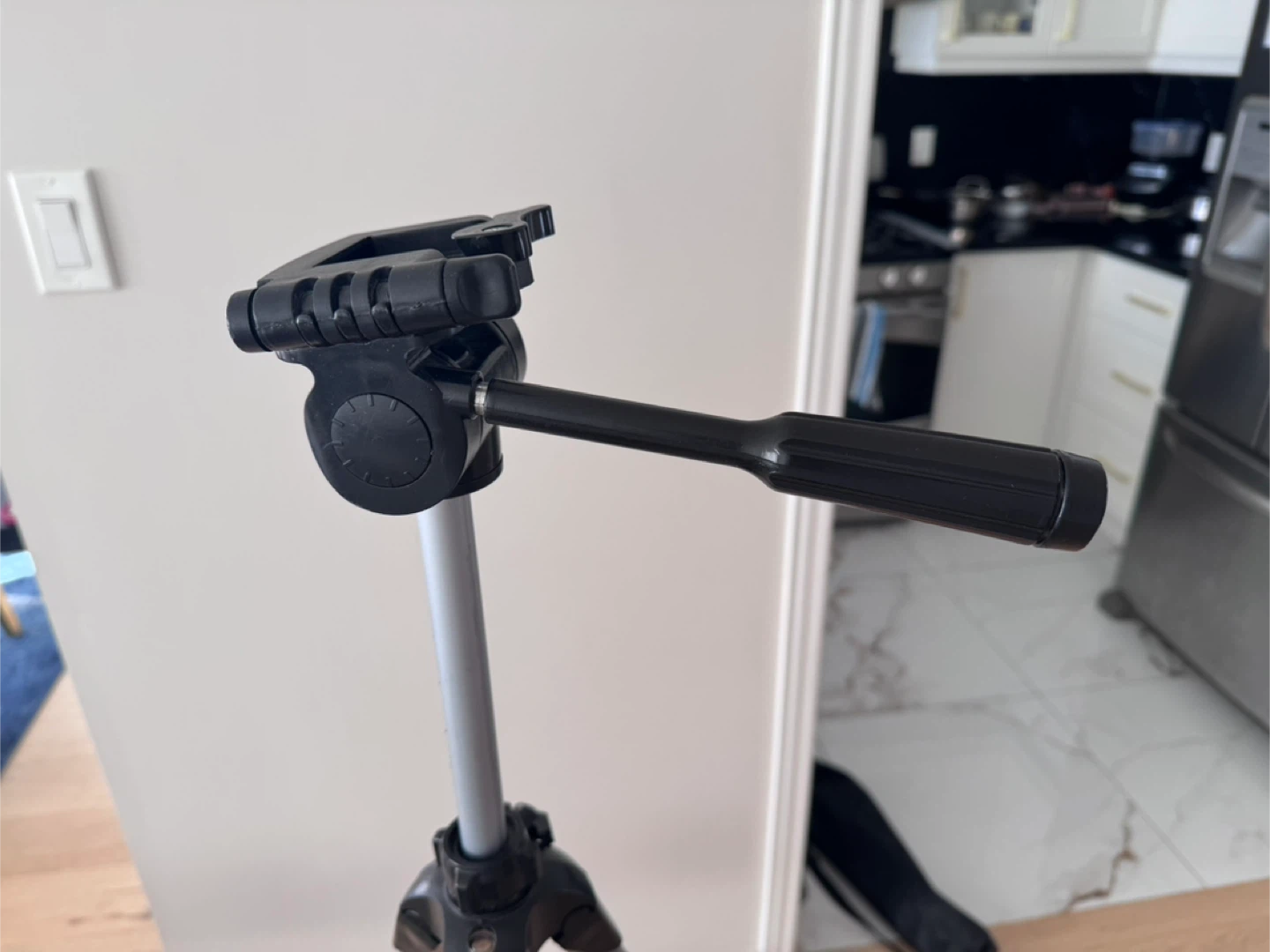 Adjustable Tripod for Camera - photo 4