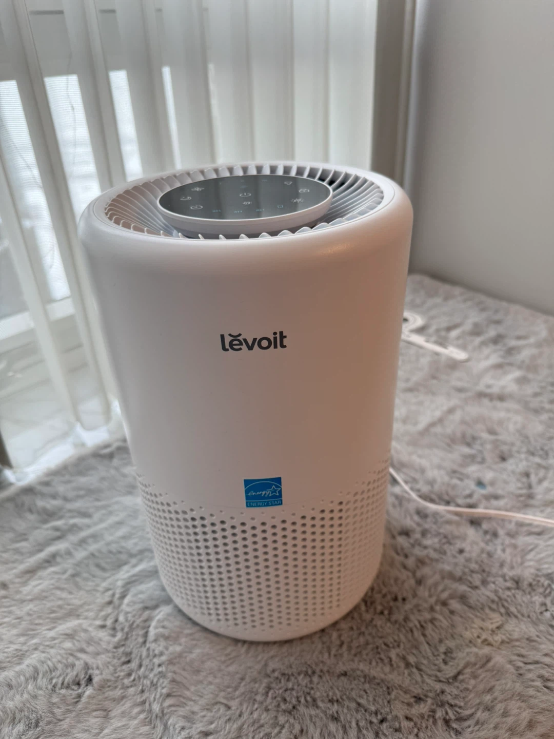 Levoit Core 200S Smart Air Purifier - Used for 2 weeks - photo 2