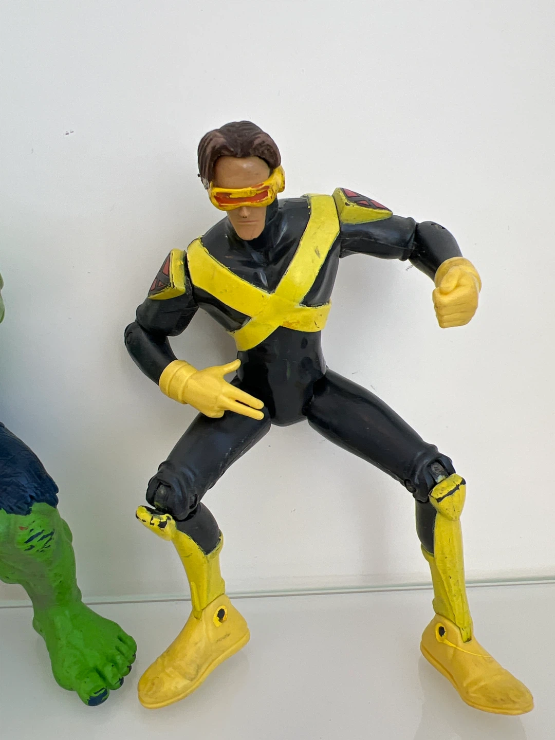 Hulk and Cyclops Action Figures - photo 3