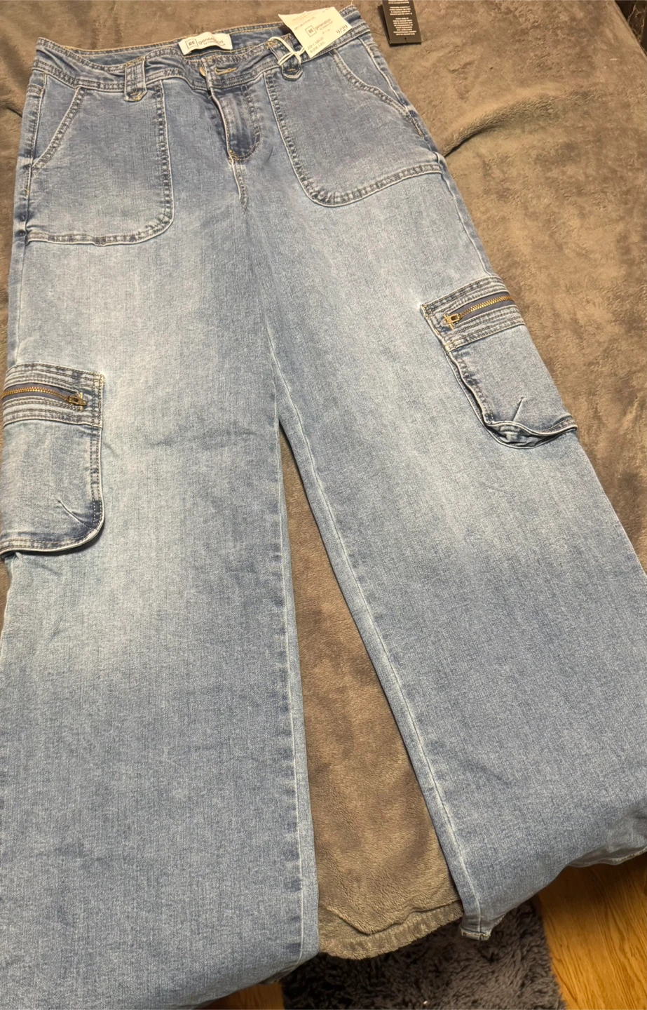 Zip cargo wide leg jeans