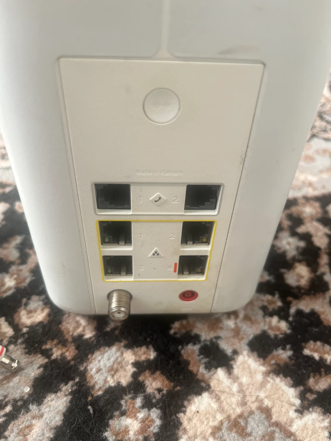 White wifi Router/Modem with Power Adapter - photo 3