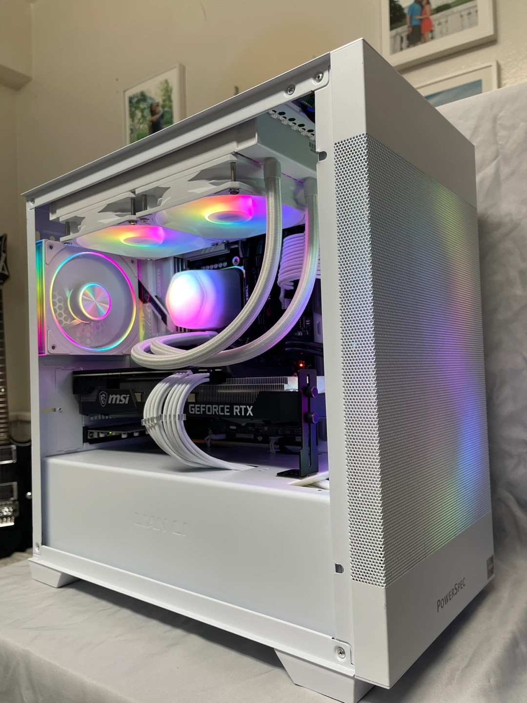 Gigabyte White Micro ATX Gaming PC 14600k, 3070, 32DDR4 3200mhz