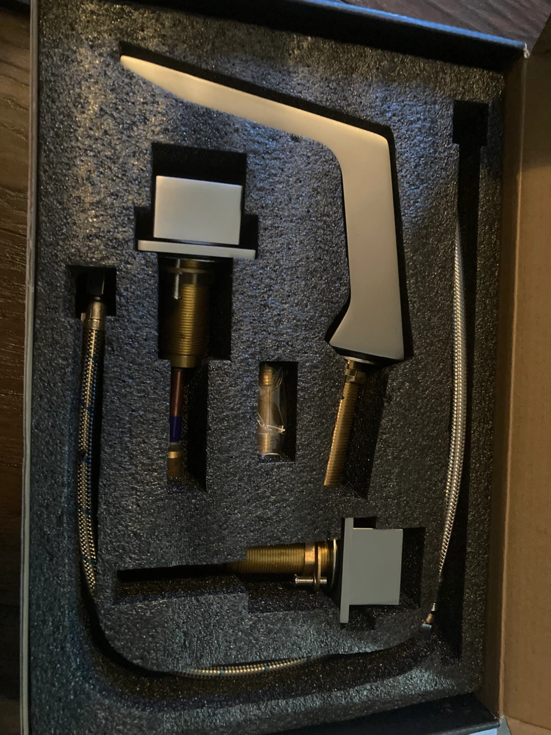 Brand new 3-Hole Widespread Bathroom Faucet - photo 2