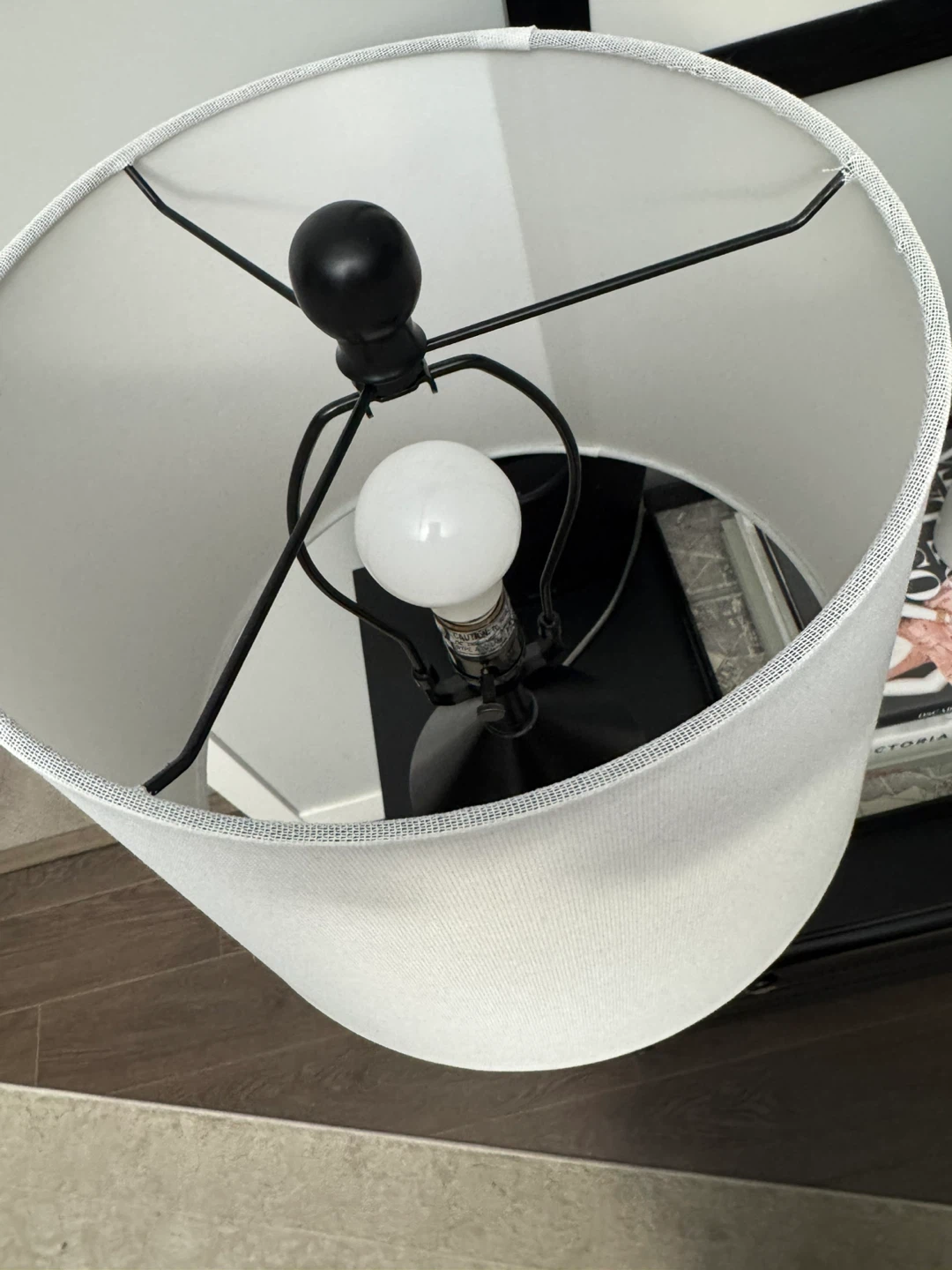 Black Table Lamp with White Shade - photo 4