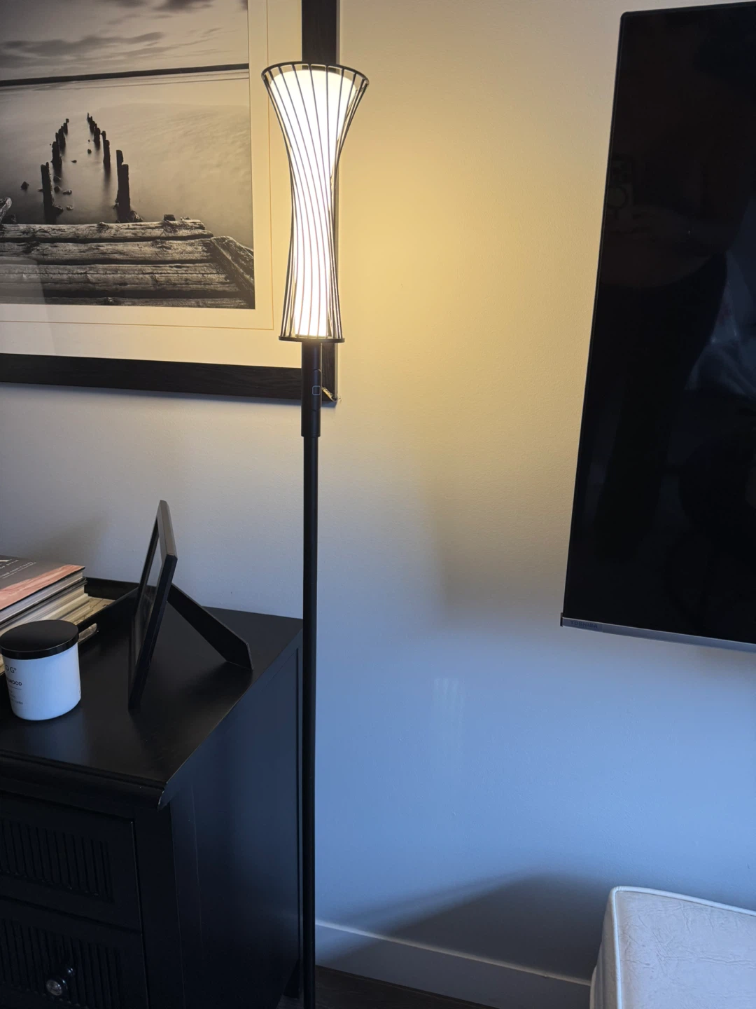 Black Metal Floor Lamp with Twisted Shade - photo 2