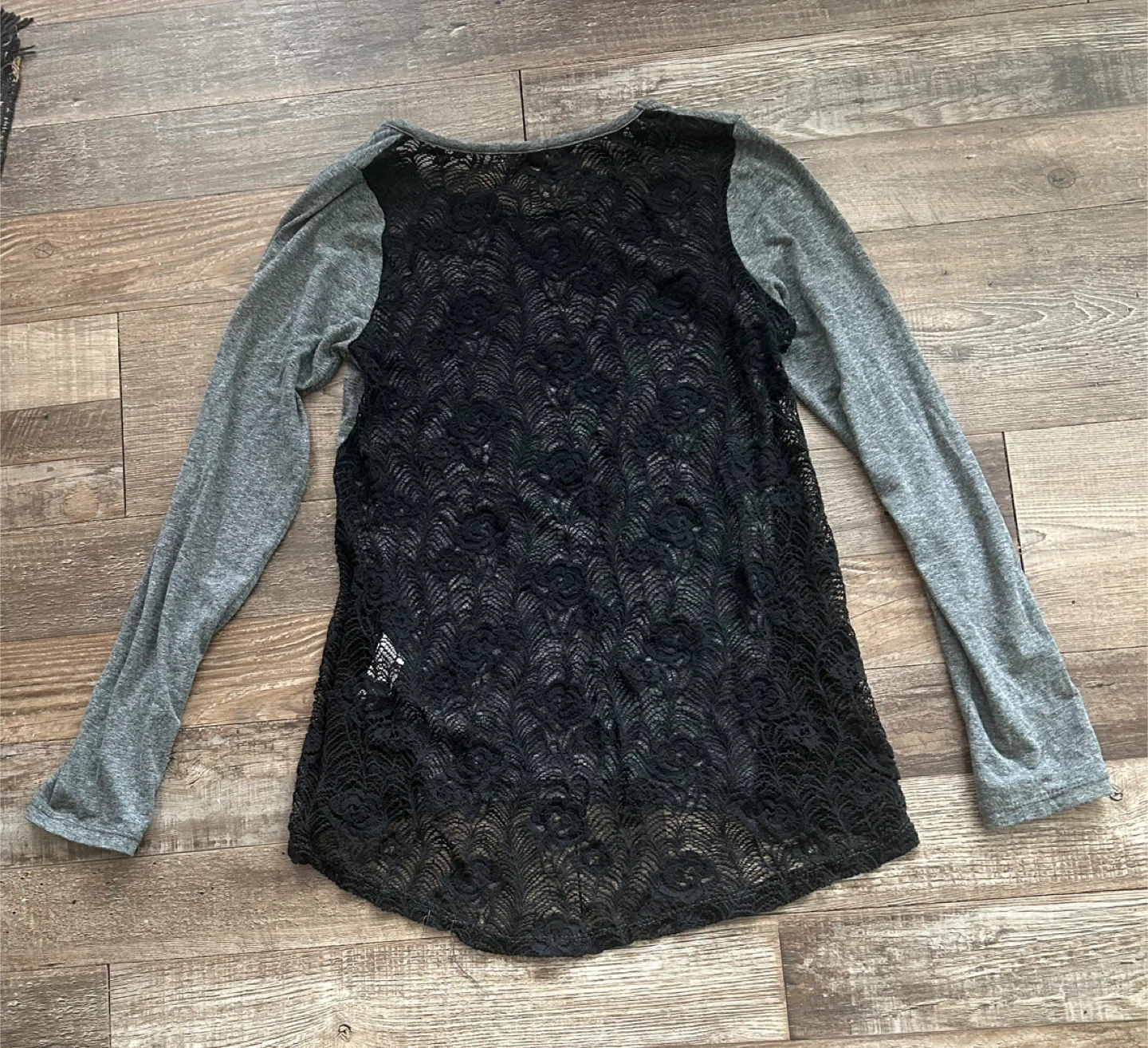 Ardene Women's Grey Long Sleeve Lace Top - photo 2