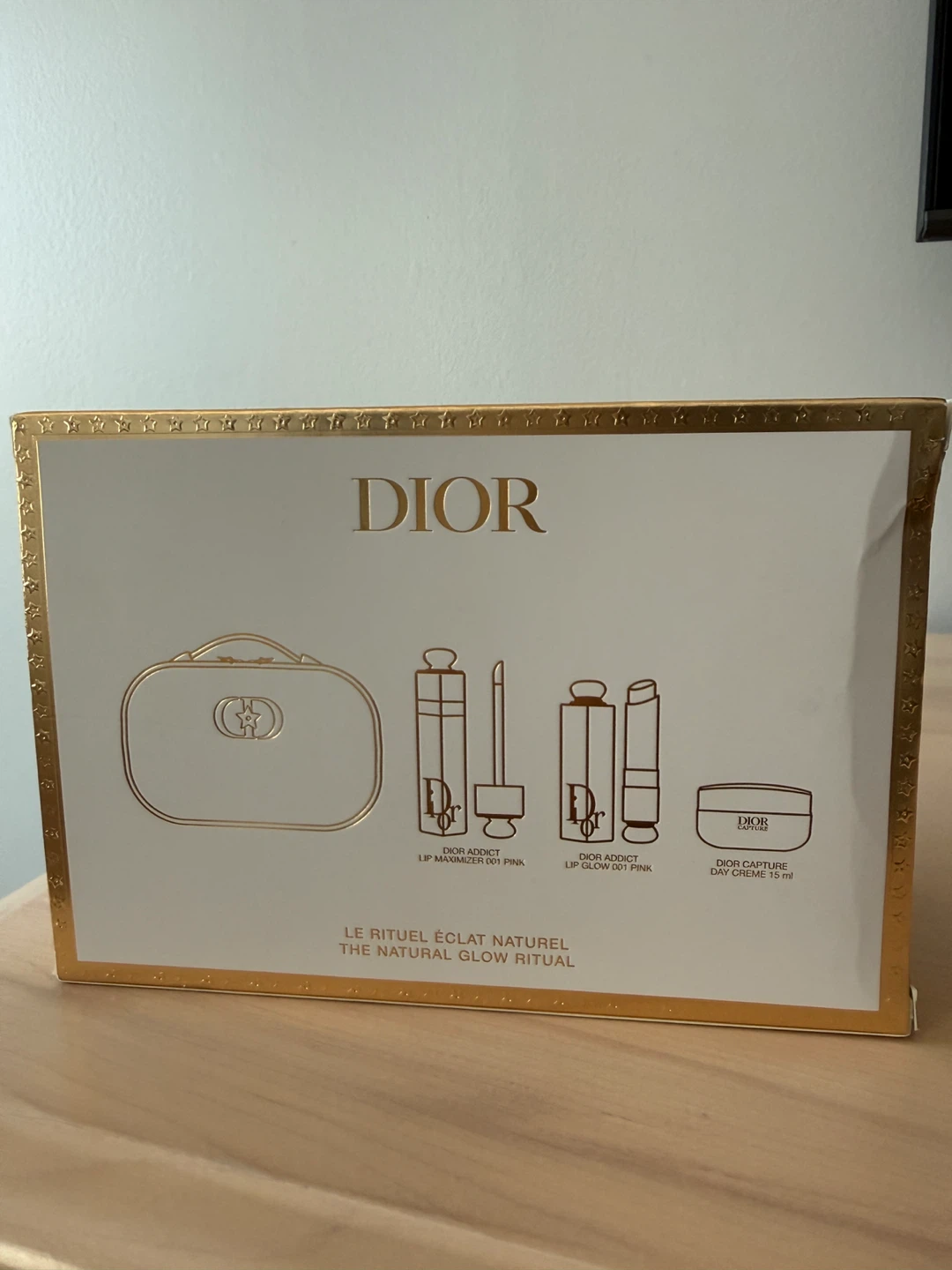 Dior Beauty Cosmetic Bag with Lip Gloss and Day Cream - photo 4