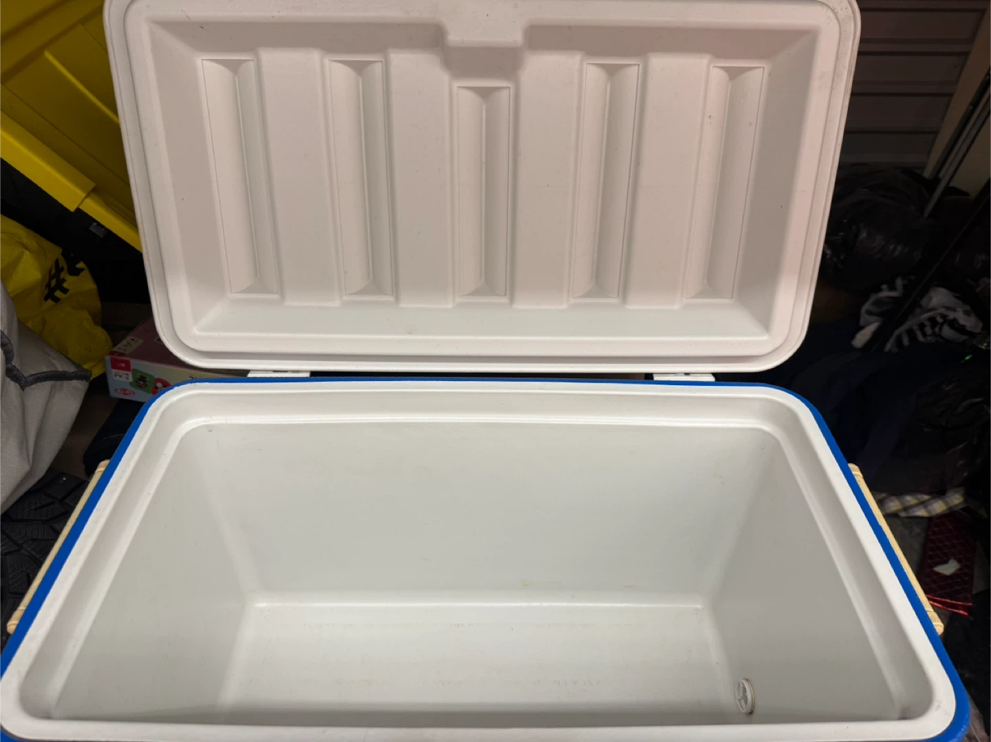 Coleman PolyLite 48 Cooler - photo 3