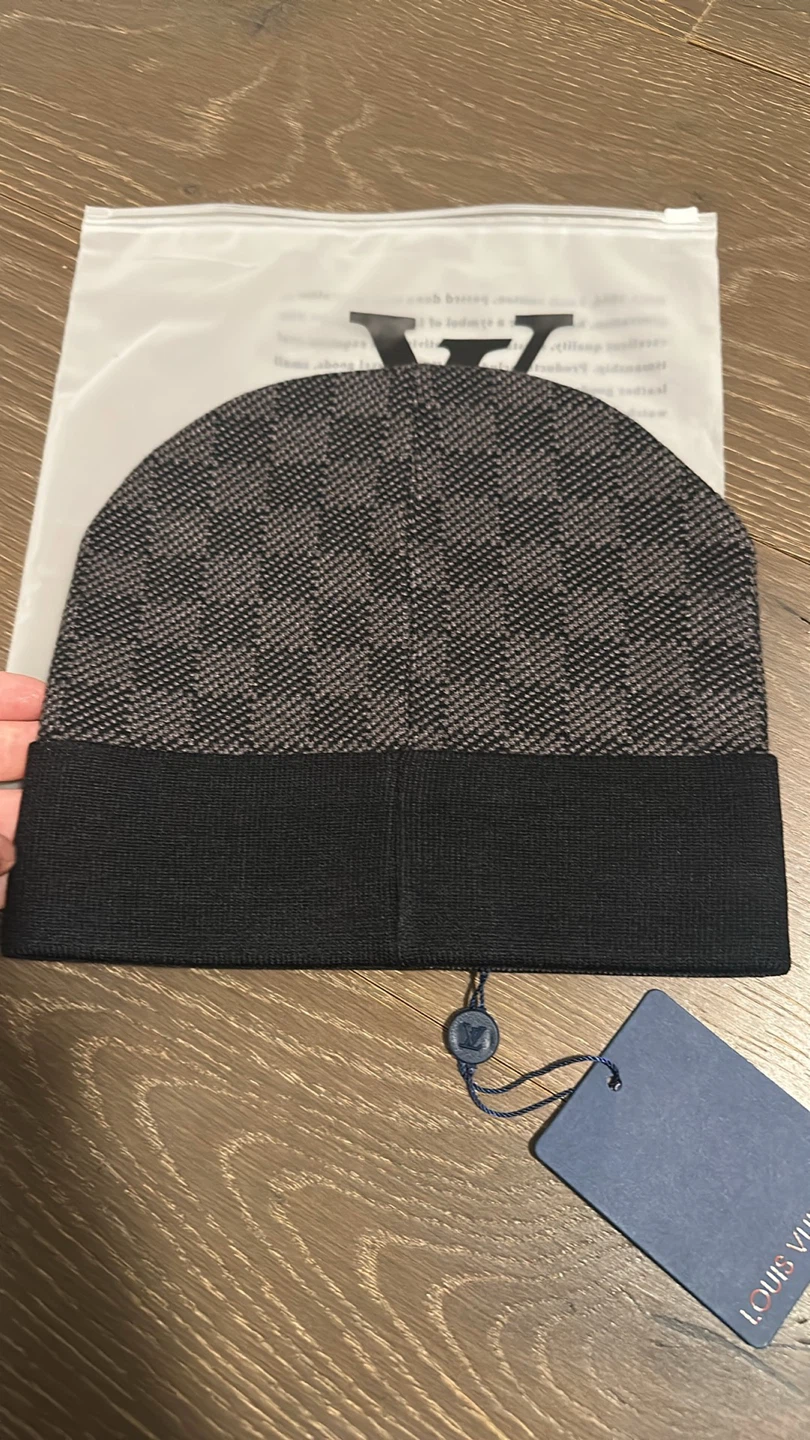 Louis Vuitton Black Beanie - photo 2