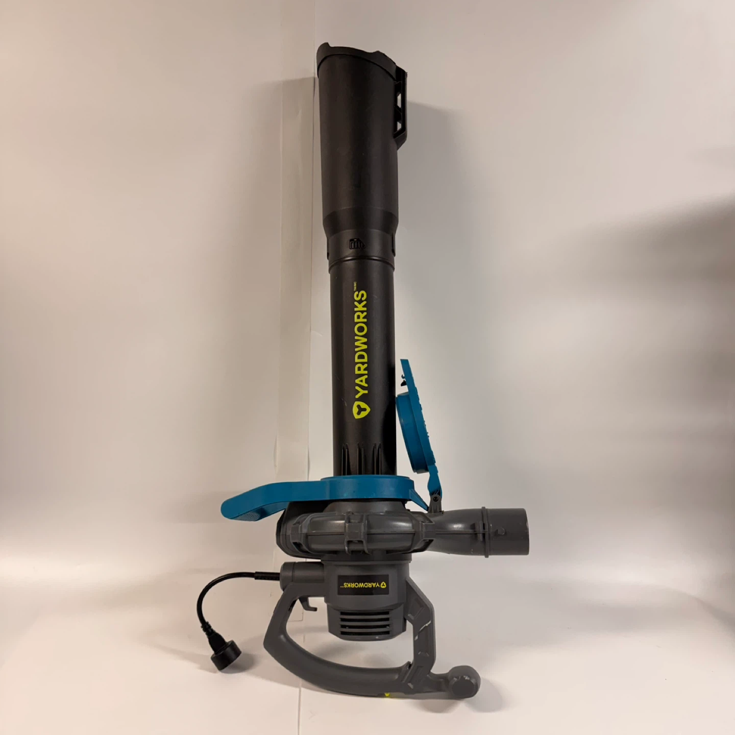 Yardworks Corded Leaf Blower Vacuum Mulcher 12A