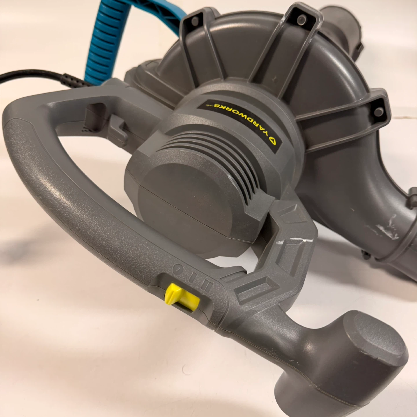 Yardworks Corded Leaf Blower Vacuum Mulcher 12A - photo 4