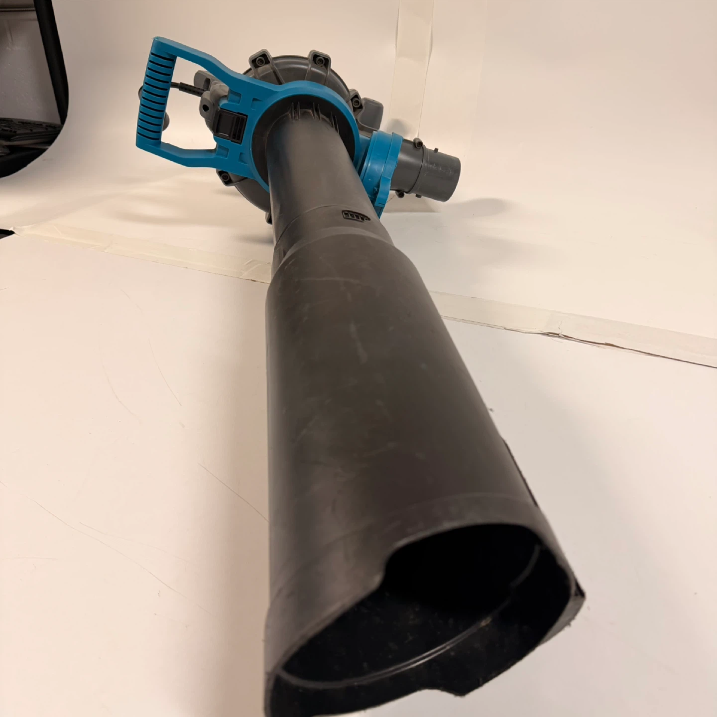 Yardworks Corded Leaf Blower Vacuum Mulcher 12A - photo 5