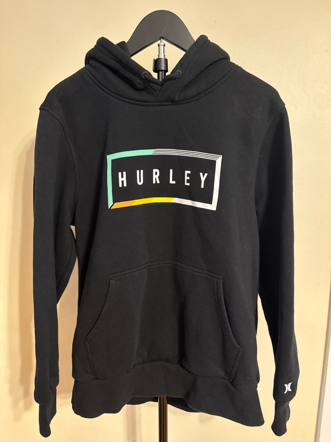 Hurley Black Hoodie - Medium