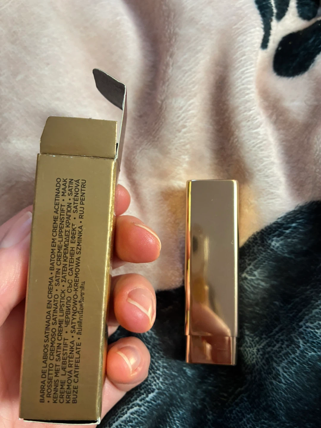 Hourglass Unlocked Satin Creme Lipstick - Flora 330 - photo 4