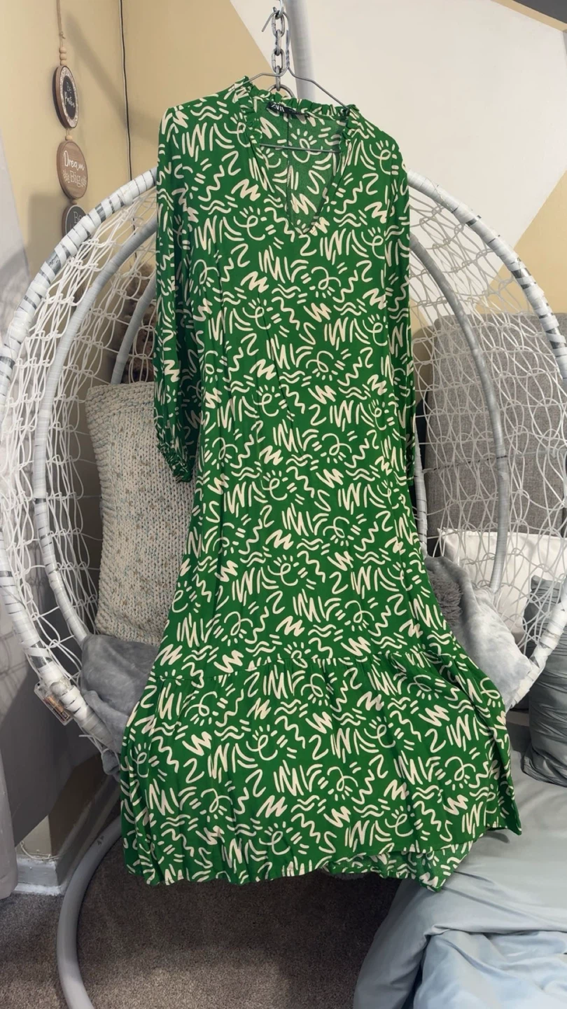 ZARA Green Abstract Print Tiered Midi Dress