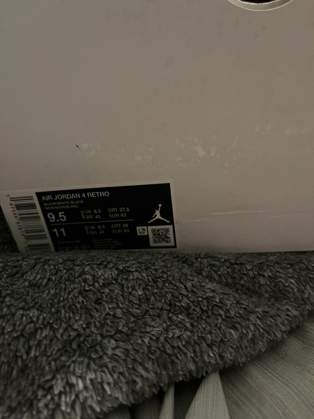 Air Jordan 4 Retro Black/White Sneakers - photo 2