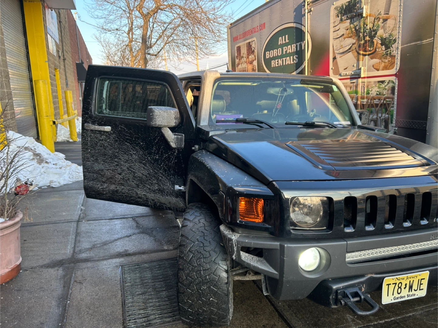 Black Hummer H3 SUV
