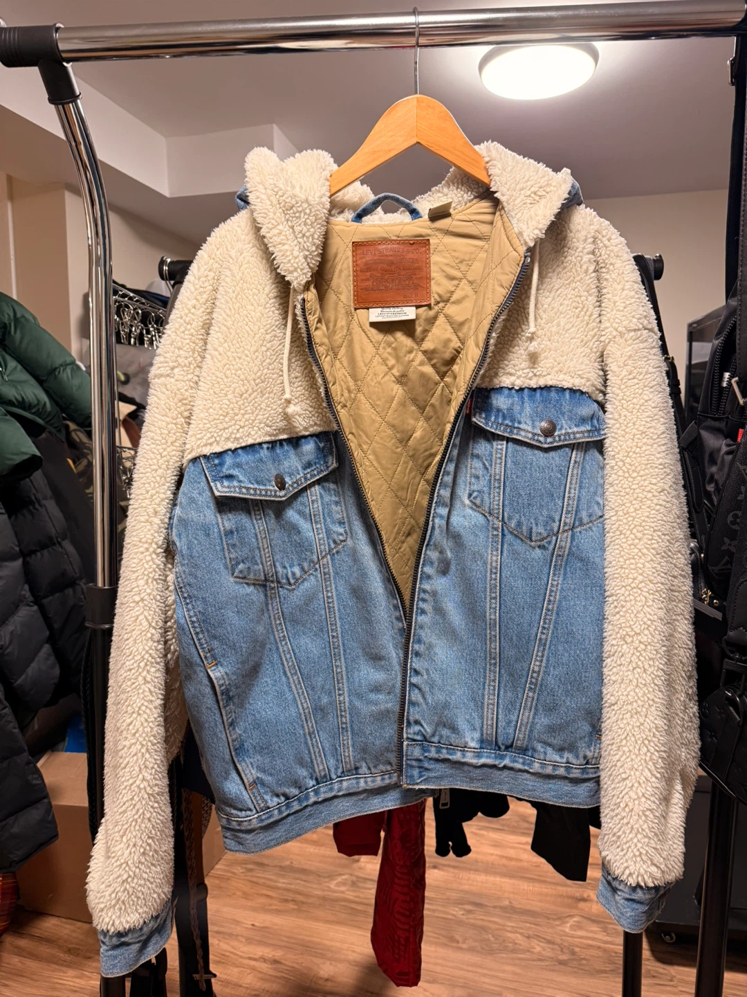Levi's Sherpa Lined Denim Trucker Jacket - Size M