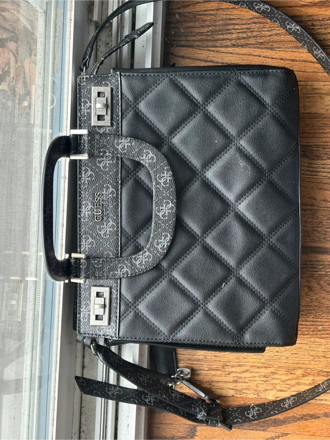 Black Guess Quilted Handbag with Shoulder Strap - photo 4