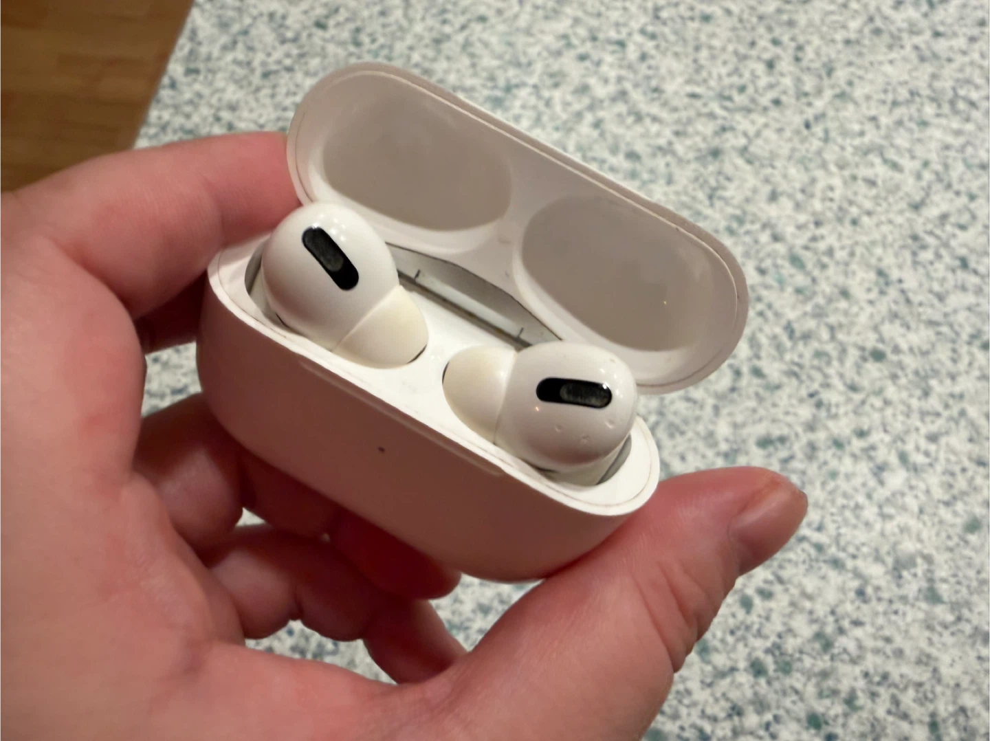 Apple AirPods Pro (1st Gen)