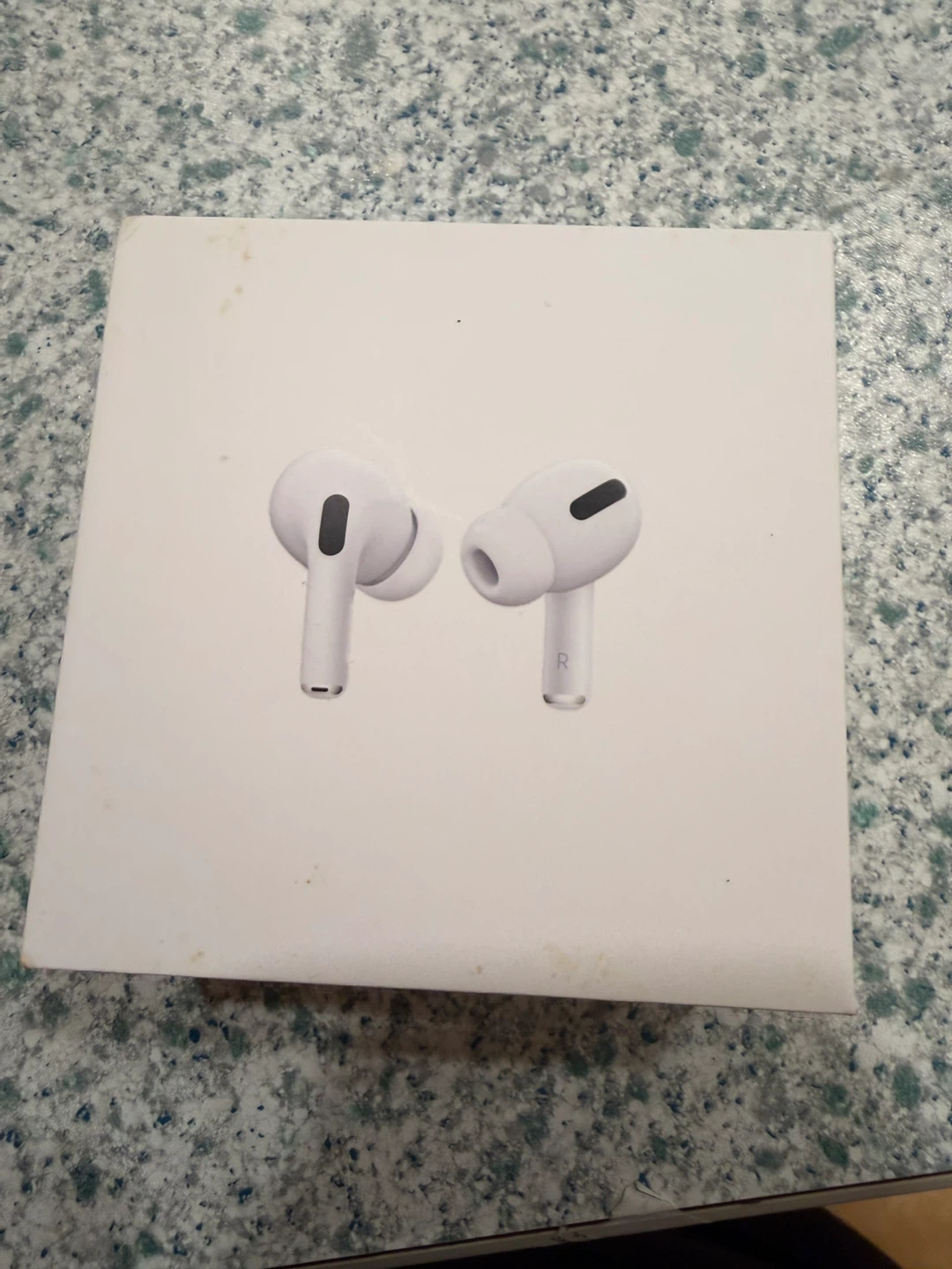 Apple AirPods Pro (1st Gen) - photo 3