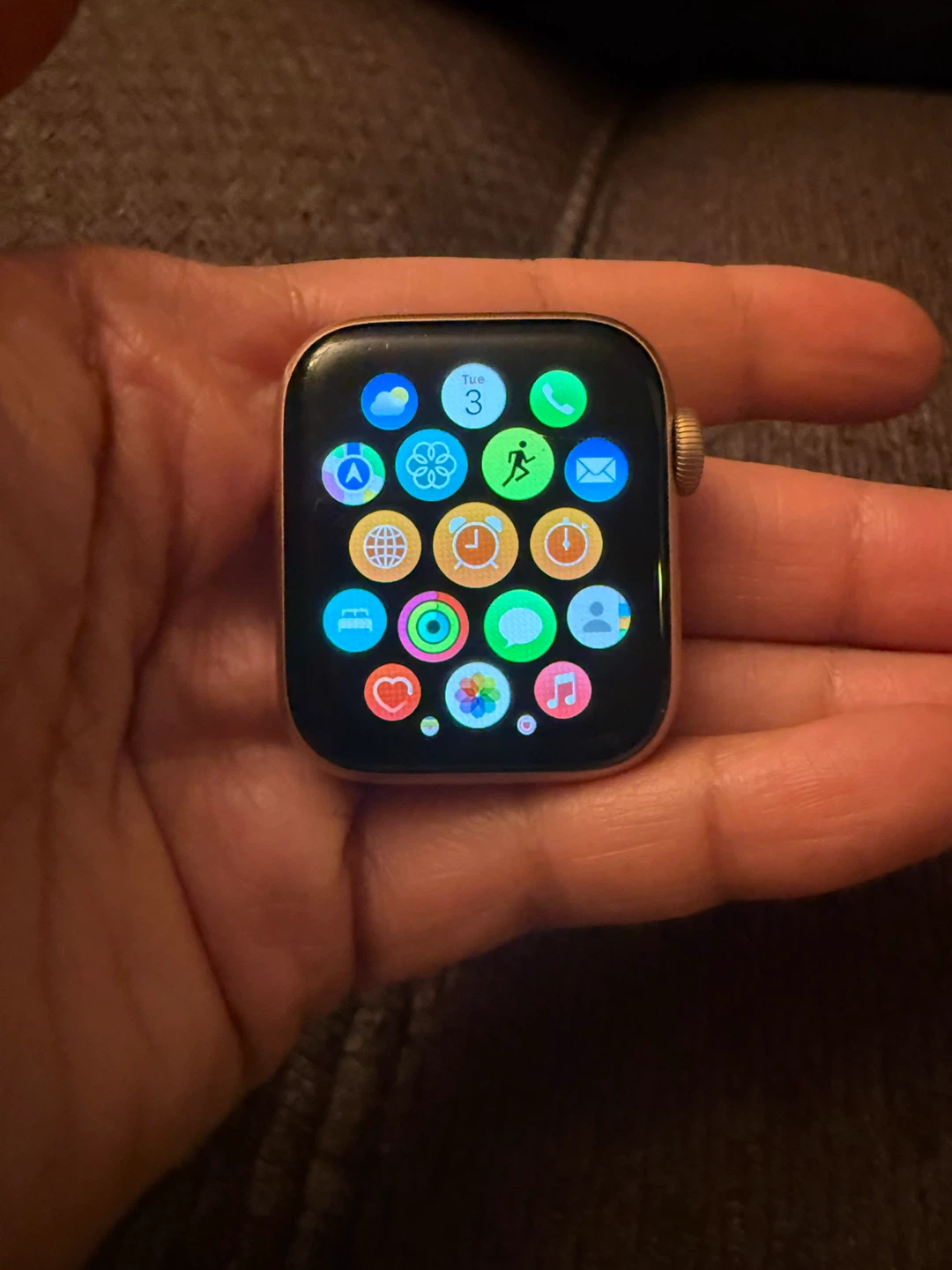 Apple Watch Series SE 40mm with accessories - photo 3
