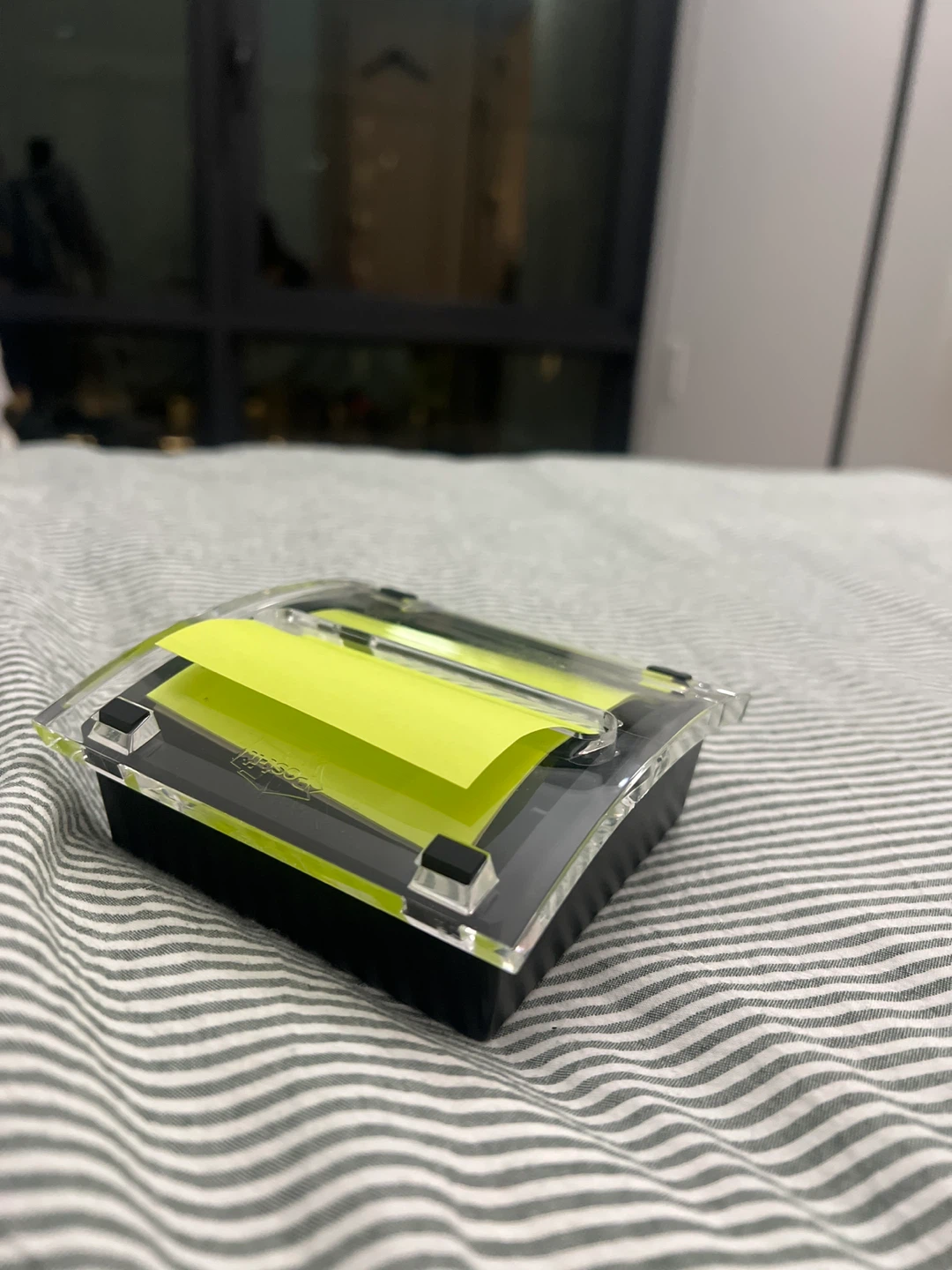 Post-it Note Dispenser