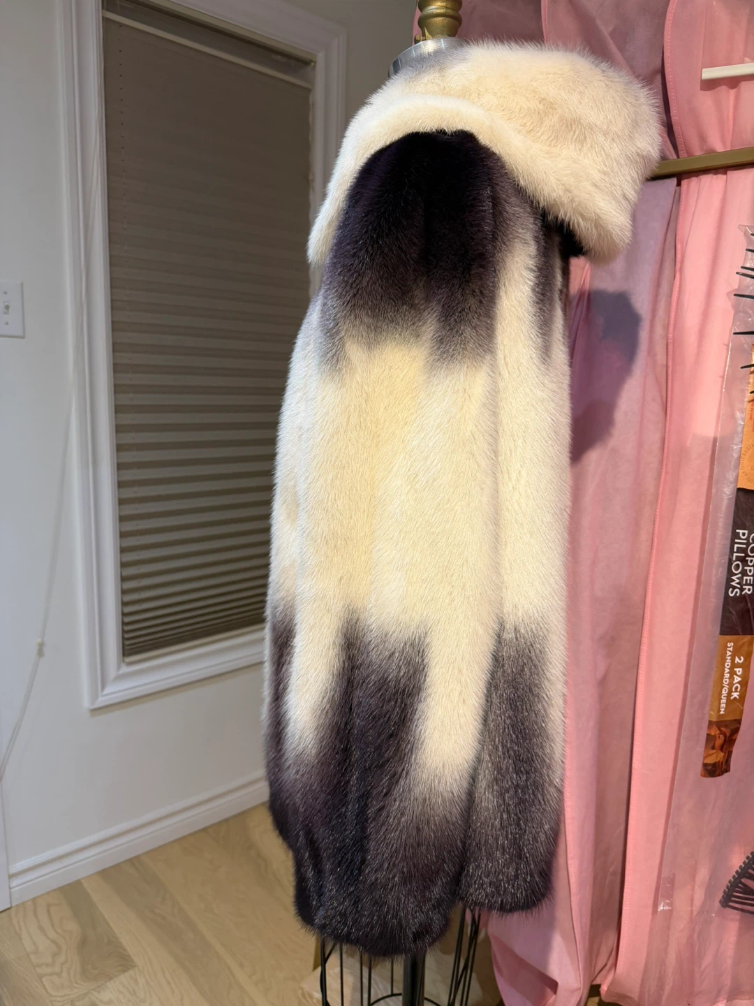 Women's Fur Coat - photo 5