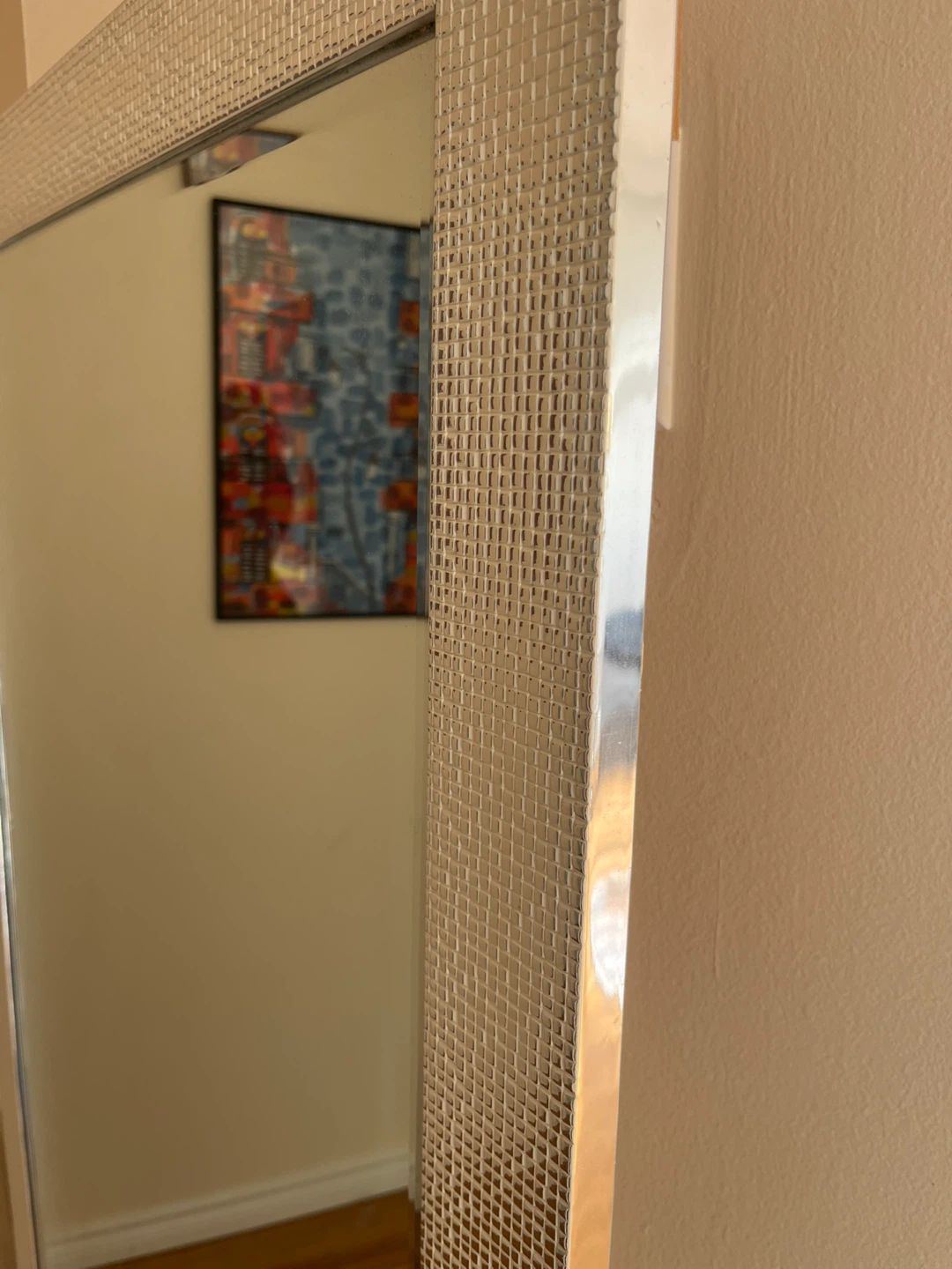 Full-length decorative mirror with textured frame - photo 4