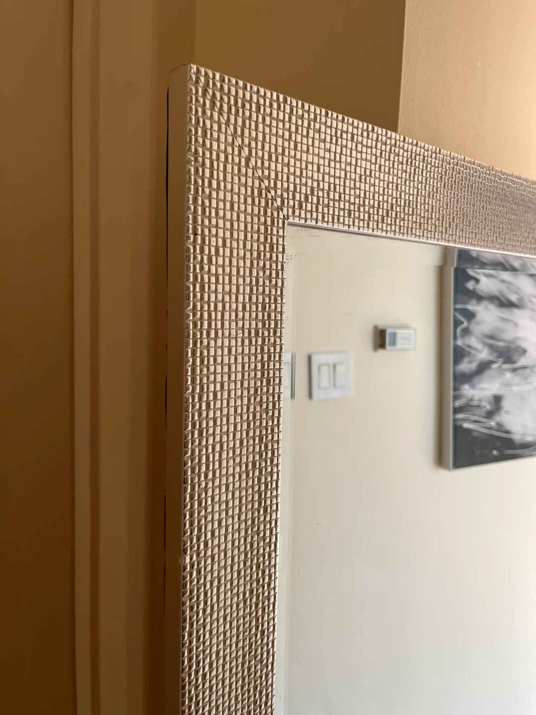 Full-length decorative mirror with textured frame - photo 2