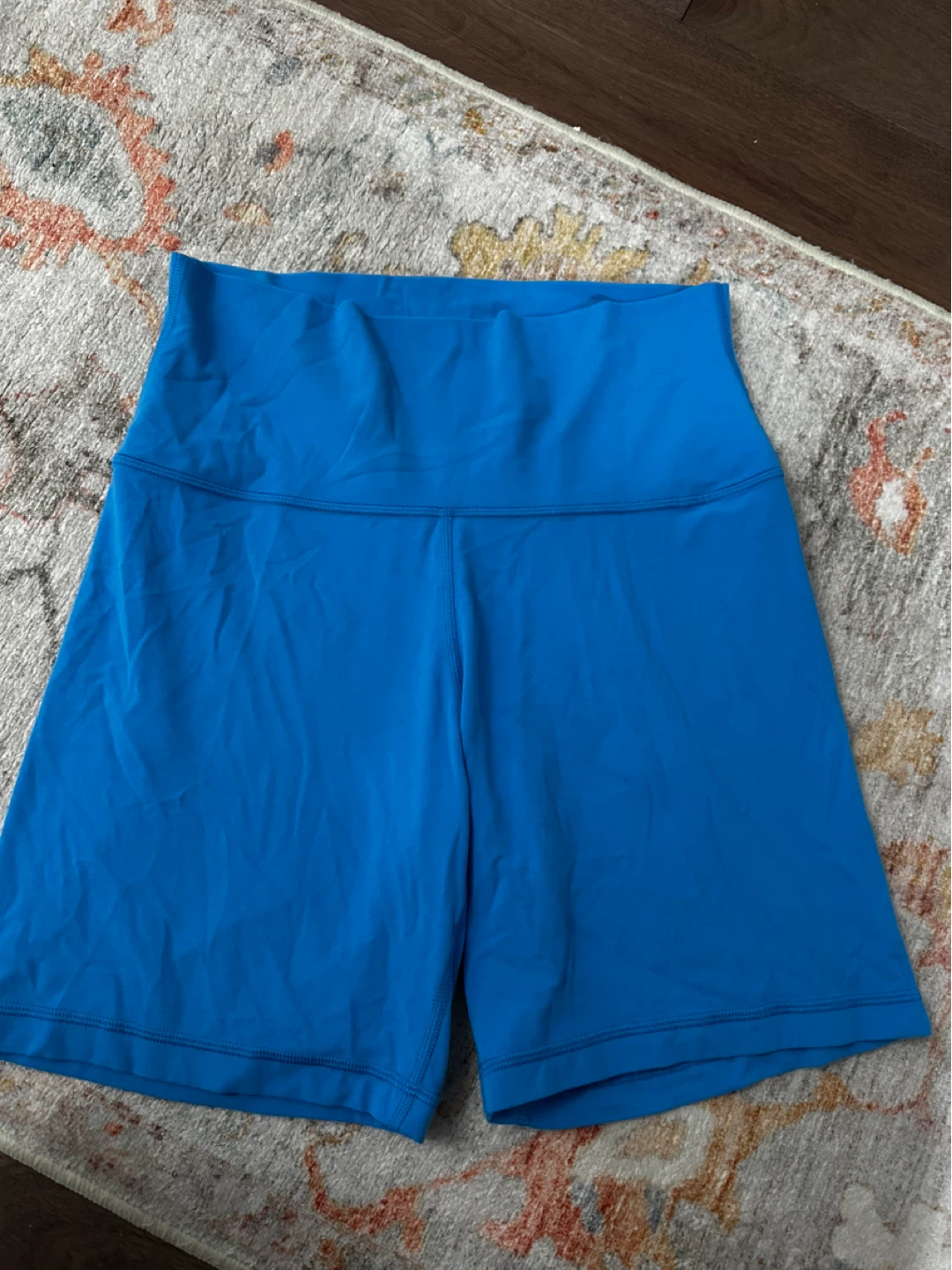 ARITZIA GOLDEN Biker Shorts