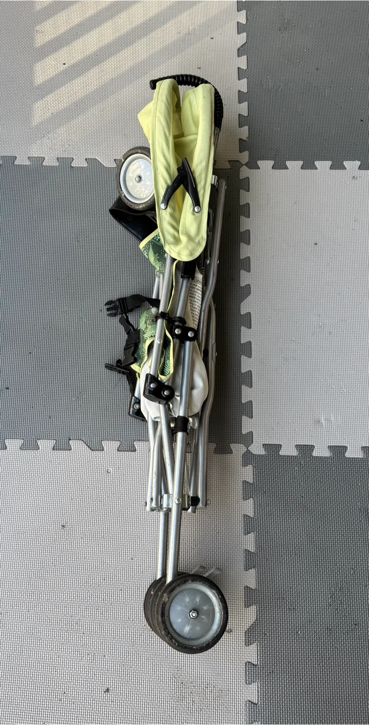 Foldable Baby Stroller – Free - photo 3