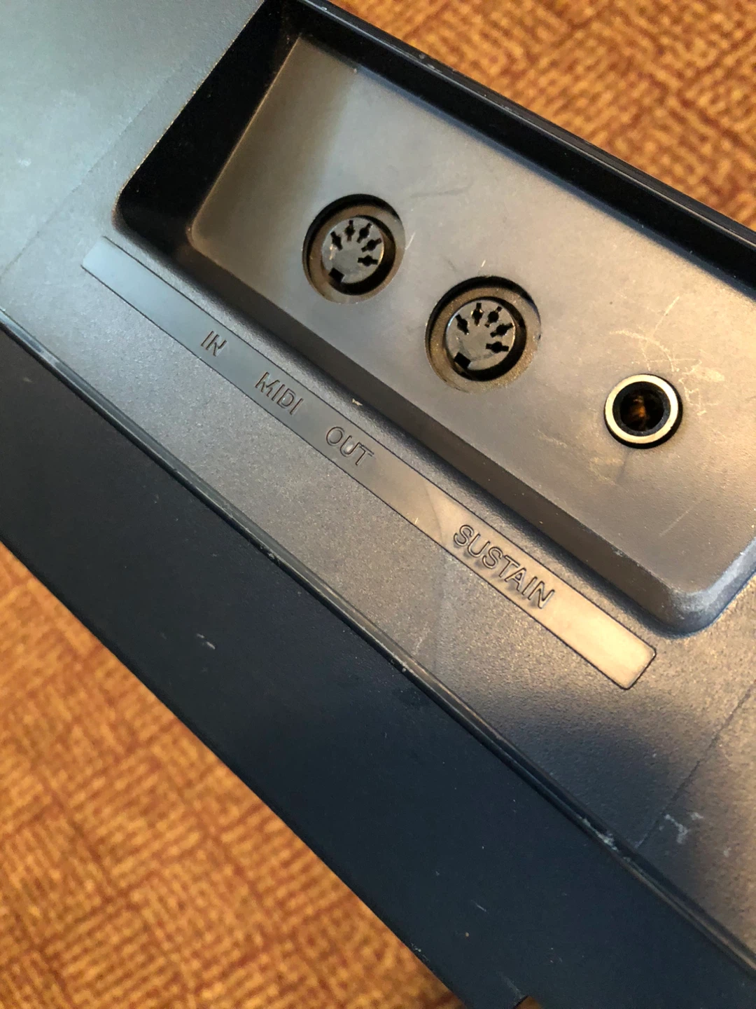YAMAHA Electric keyboard PSR-240 - photo 3