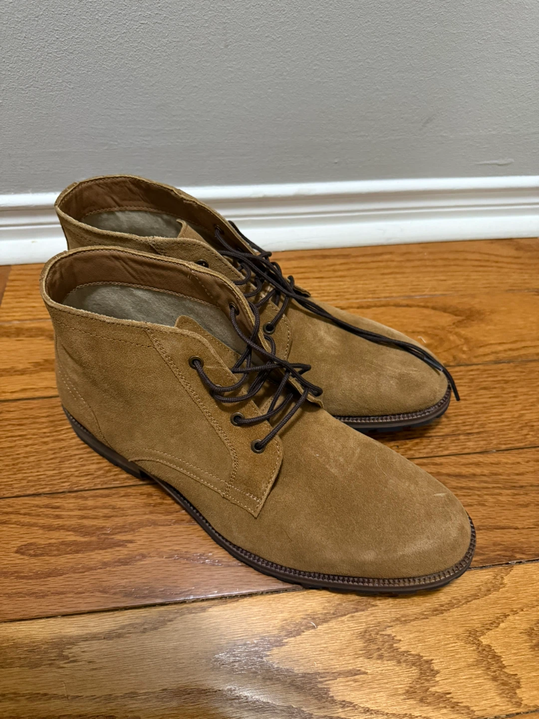 Banana Republic Brown Suede Chukka Boots size 11